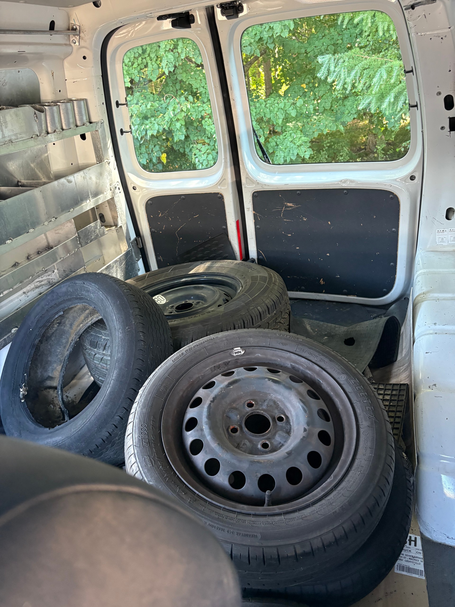 VW Caddy 2.0 TDI 4Motion-image-13