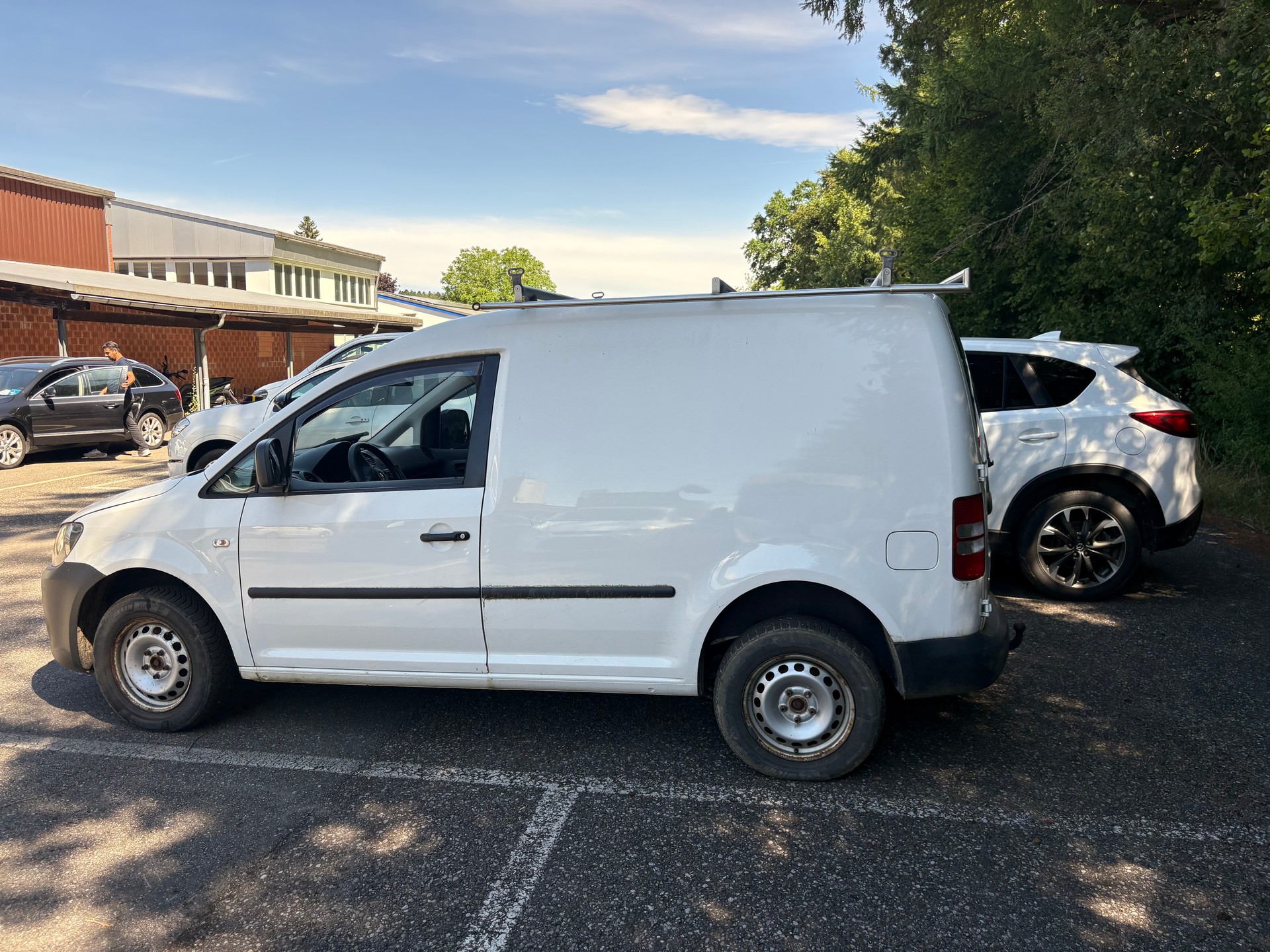 VW Caddy 2.0 TDI 4Motion-image-4