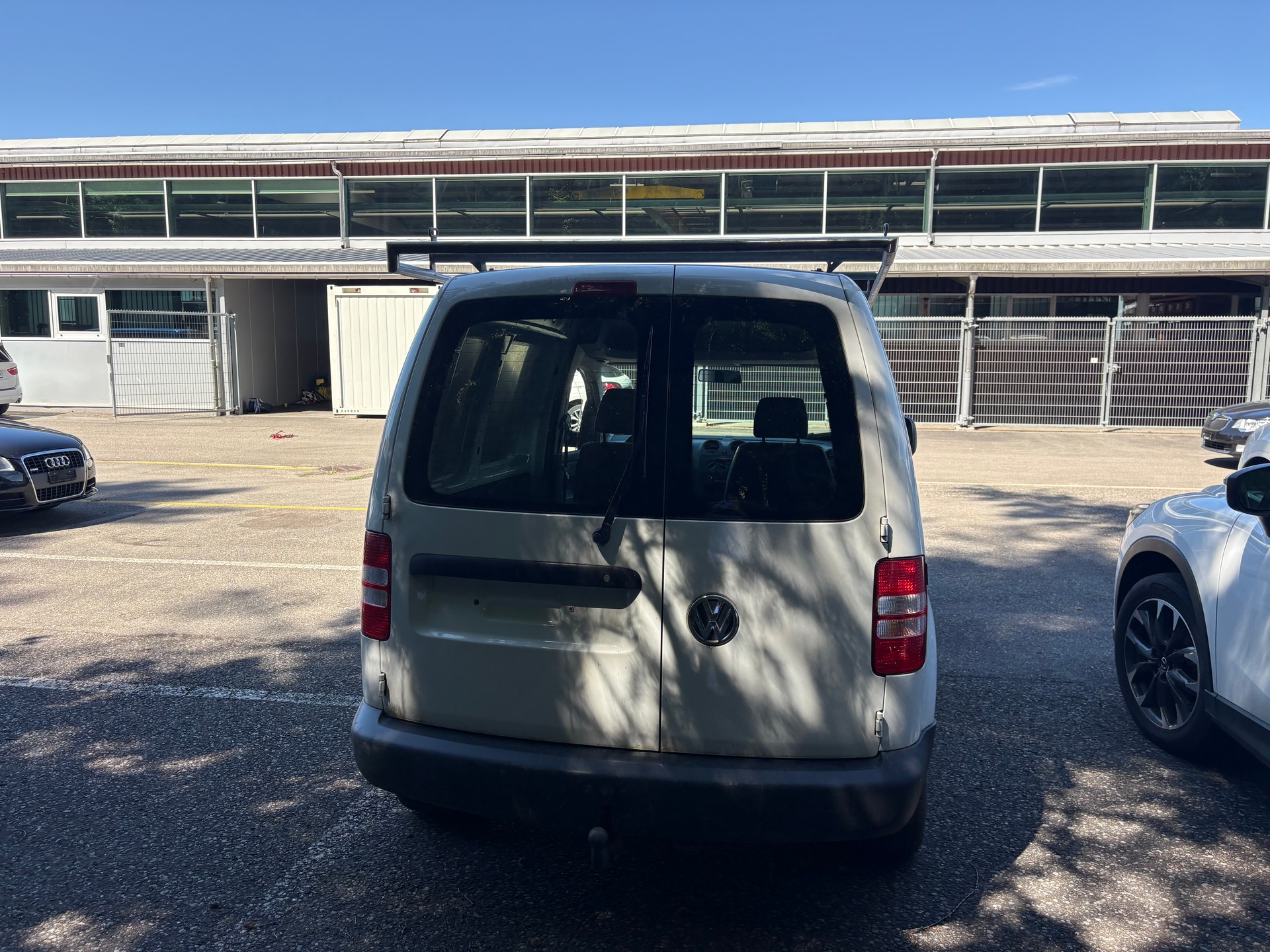 VW Caddy 2.0 TDI 4Motion-image-5