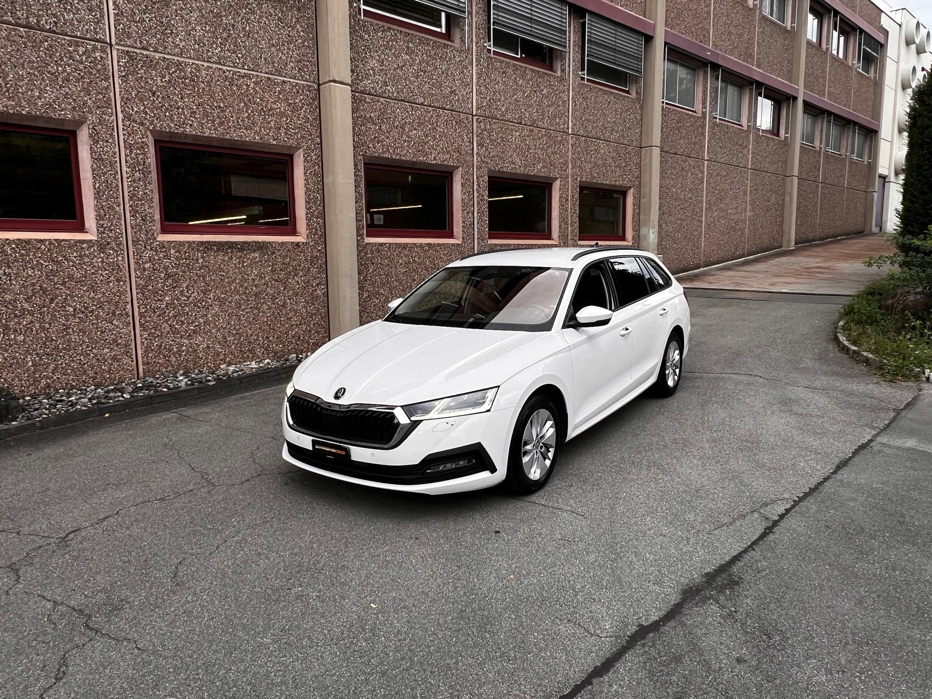 SKODA Octavia Combi 2.0 TDI DSG Ambition 4x4
