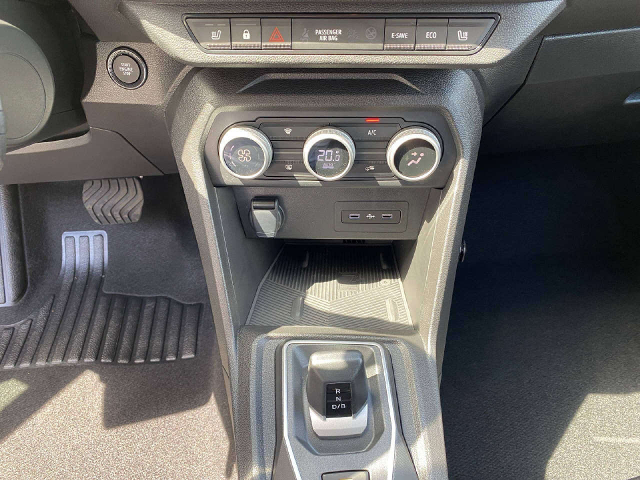 DACIA Jogger 1.8 Hybrid Journey-image-14