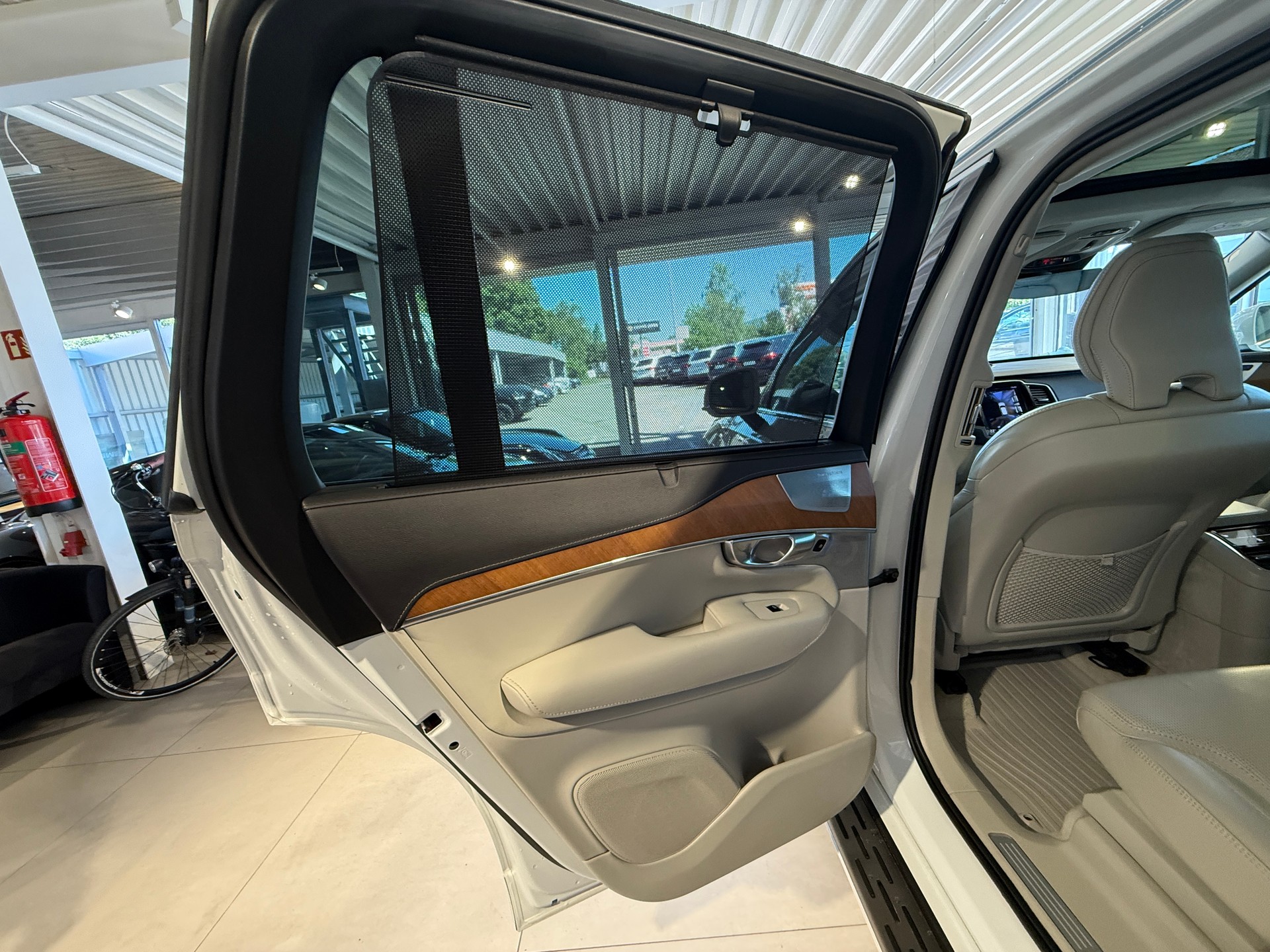 VOLVO XC90 T8 AWD Inscription Geartronic ***AHK ELEKTRISCH***-image-27
