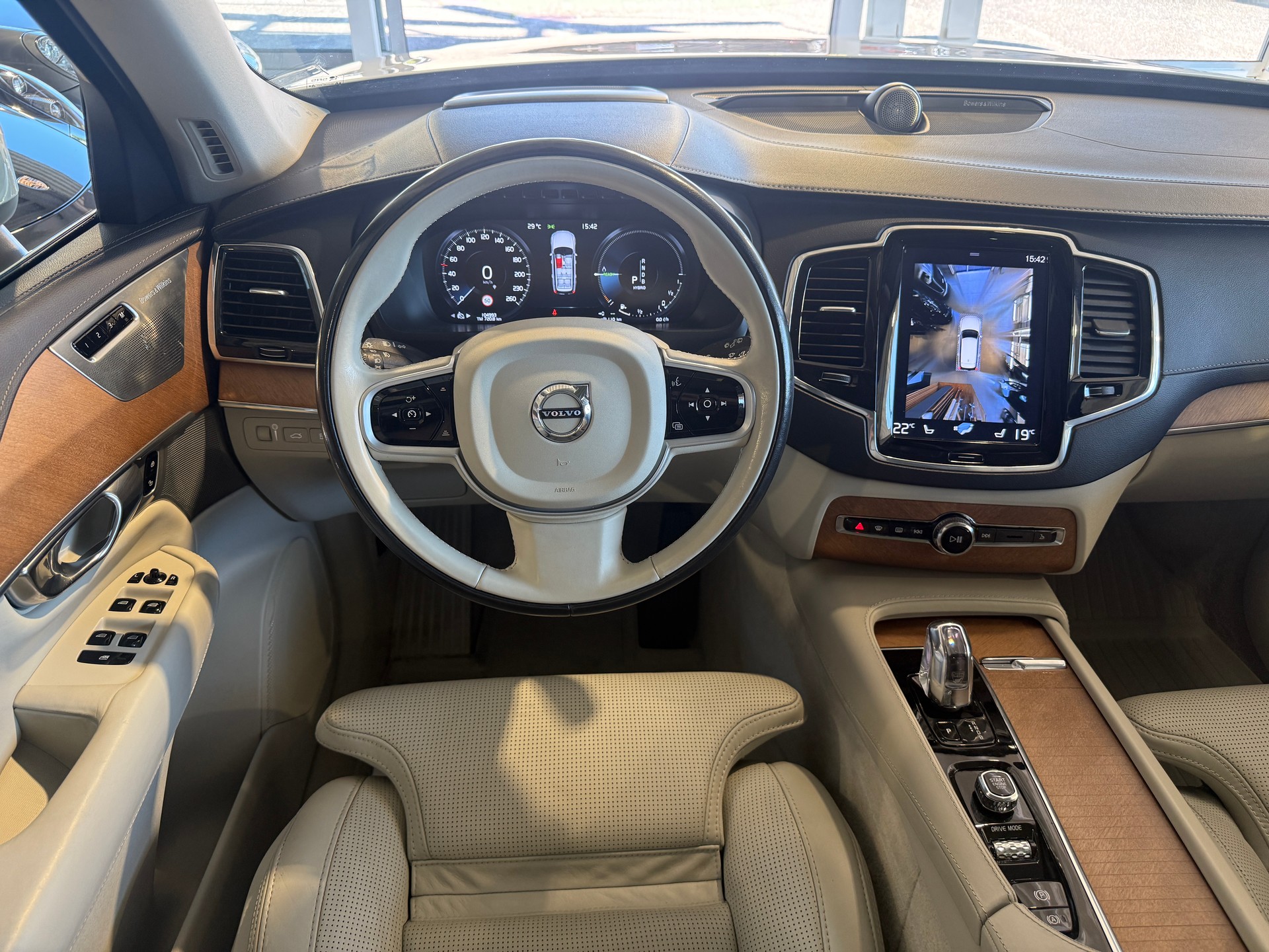 VOLVO XC90 T8 AWD Inscription Geartronic ***AHK ELEKTRISCH***-image-10