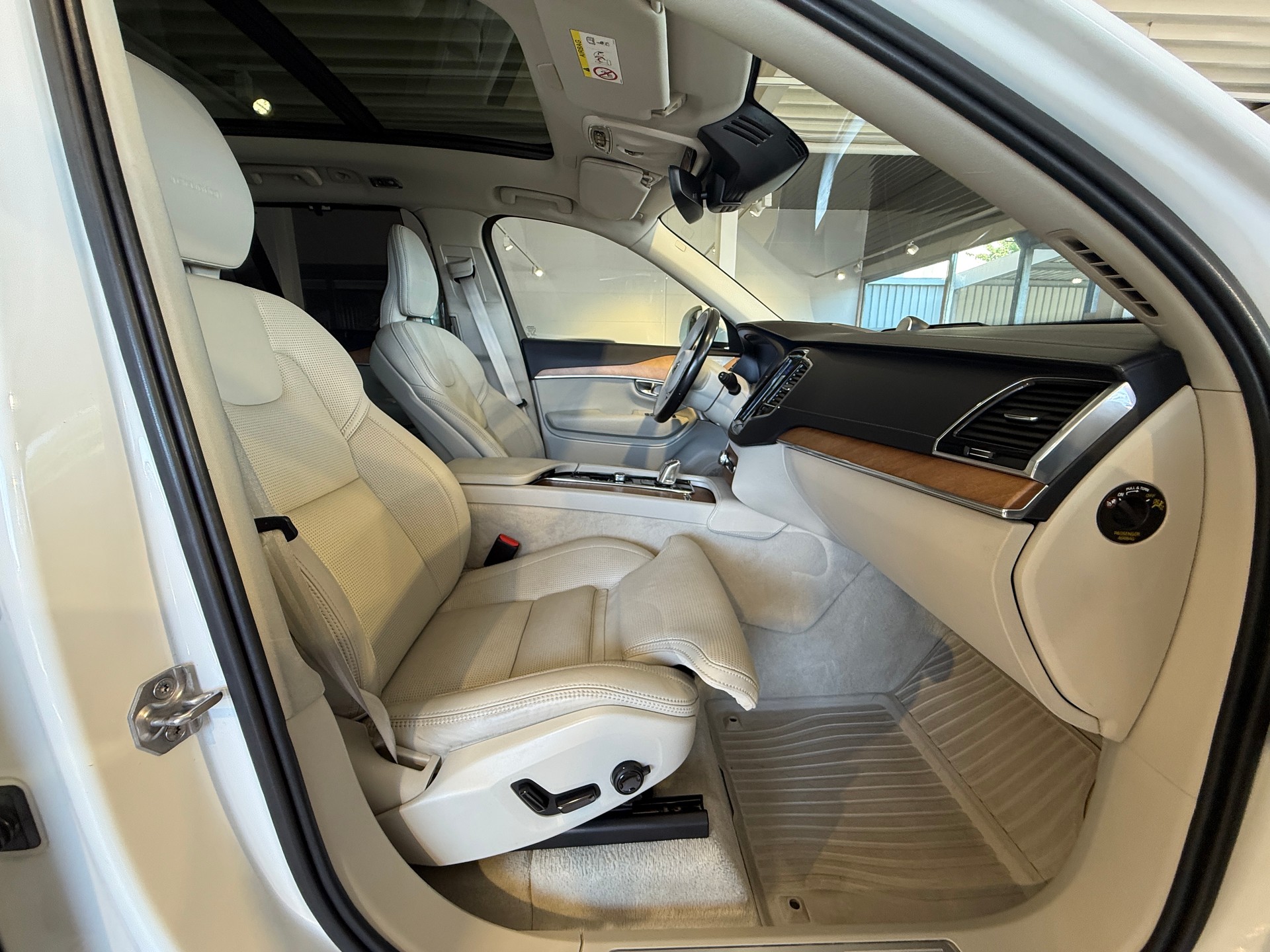 VOLVO XC90 T8 AWD Inscription Geartronic ***AHK ELEKTRISCH***-image-15
