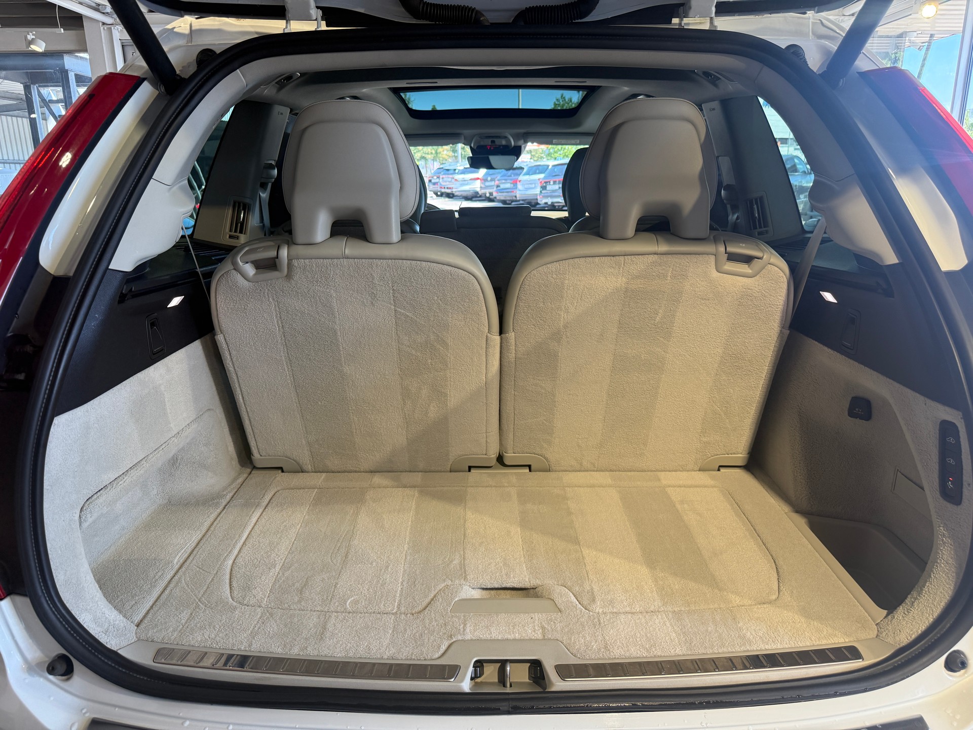 VOLVO XC90 T8 AWD Inscription Geartronic ***AHK ELEKTRISCH***-image-18