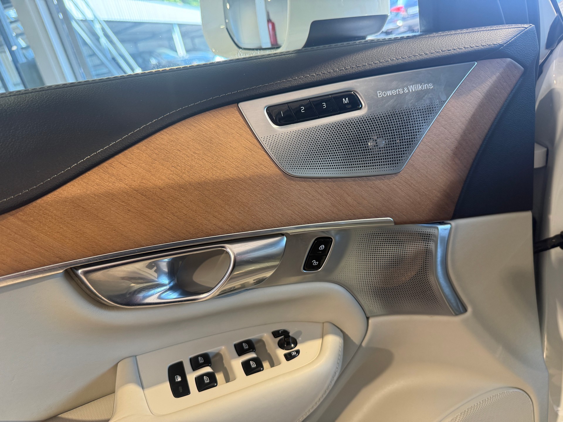 VOLVO XC90 T8 AWD Inscription Geartronic ***AHK ELEKTRISCH***-image-25
