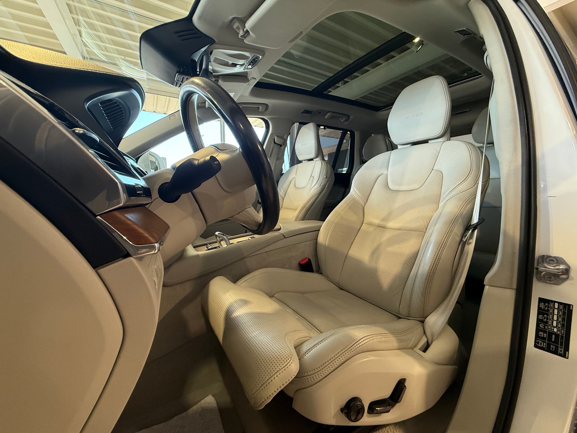 VOLVO XC90 T8 AWD Inscription Geartronic ***AHK ELEKTRISCH***-image-24