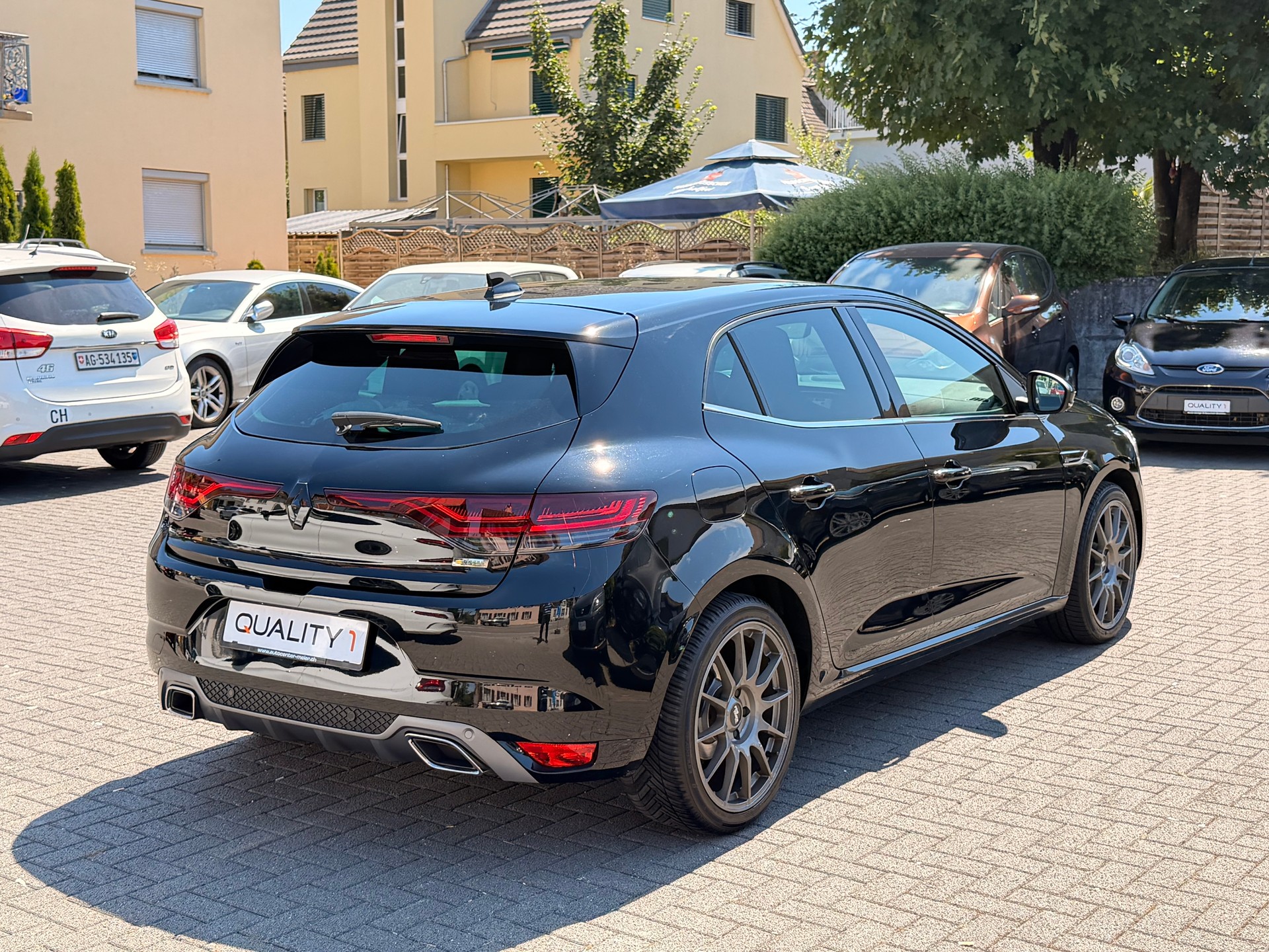 RENAULT Mégane Berline 1.3 16V R.S.Line EDC-showroom-element-1