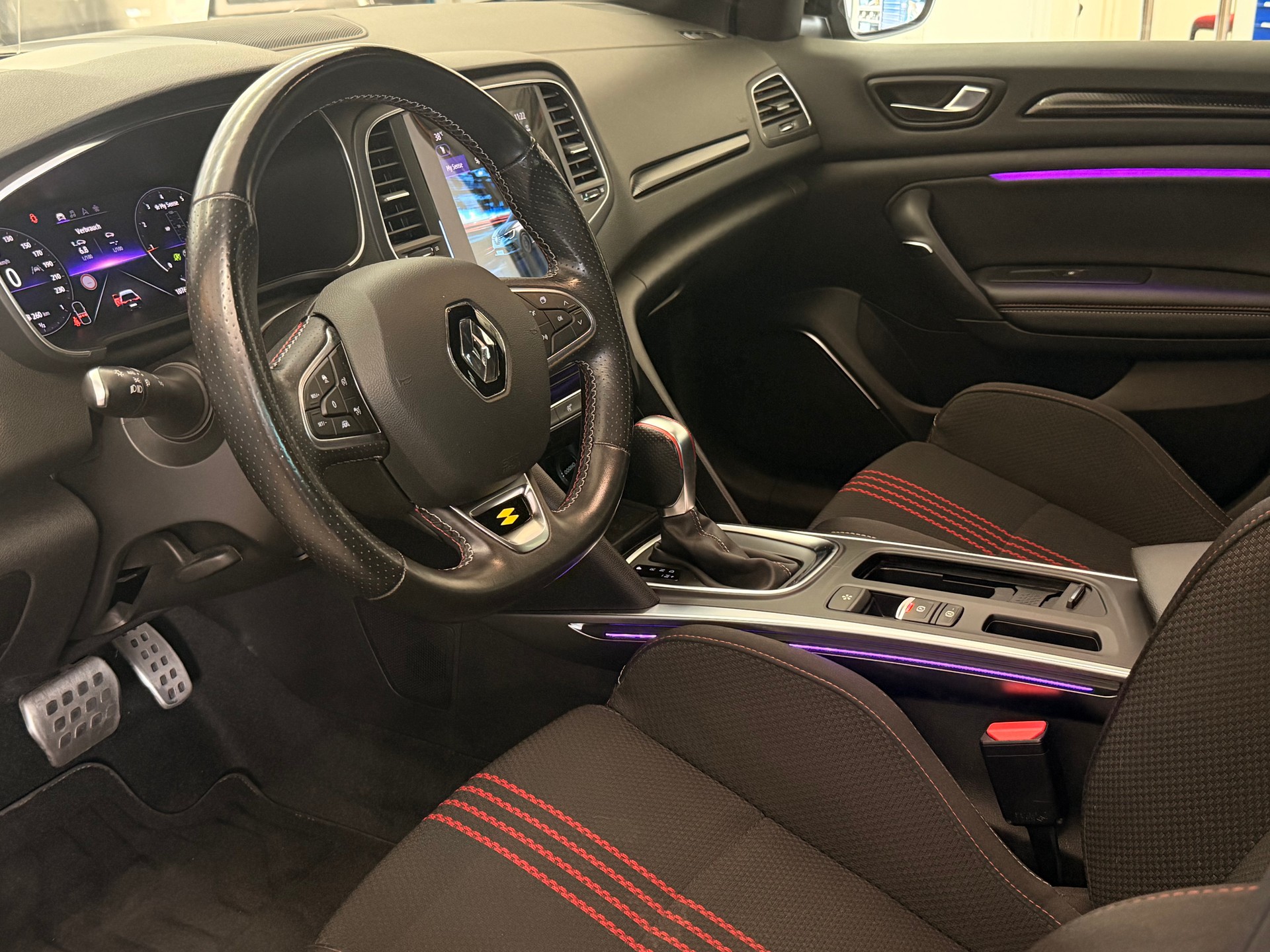 RENAULT Mégane Berline 1.3 16V R.S.Line EDC-image-31