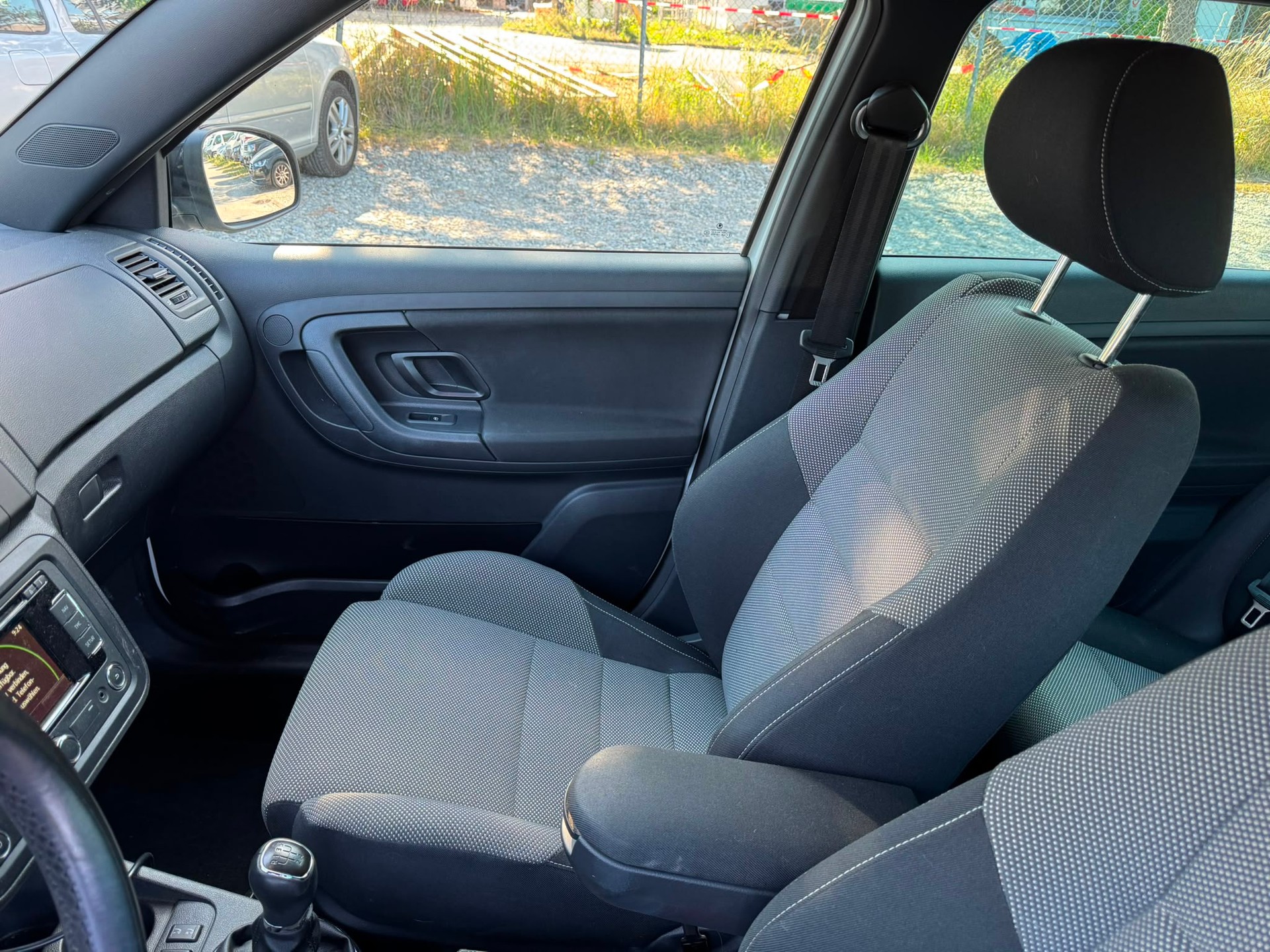 SKODA Fabia 1.2 TSI Monte Carlo-image-4