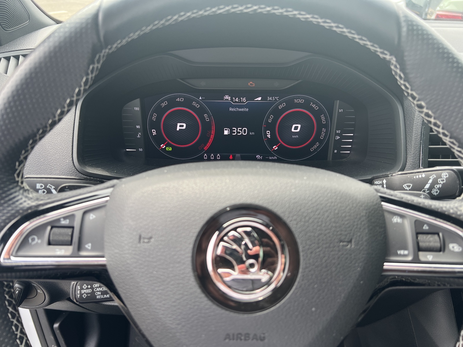 SKODA Karoq 2.0 TSI SportLine 4x4 DSG-image-6