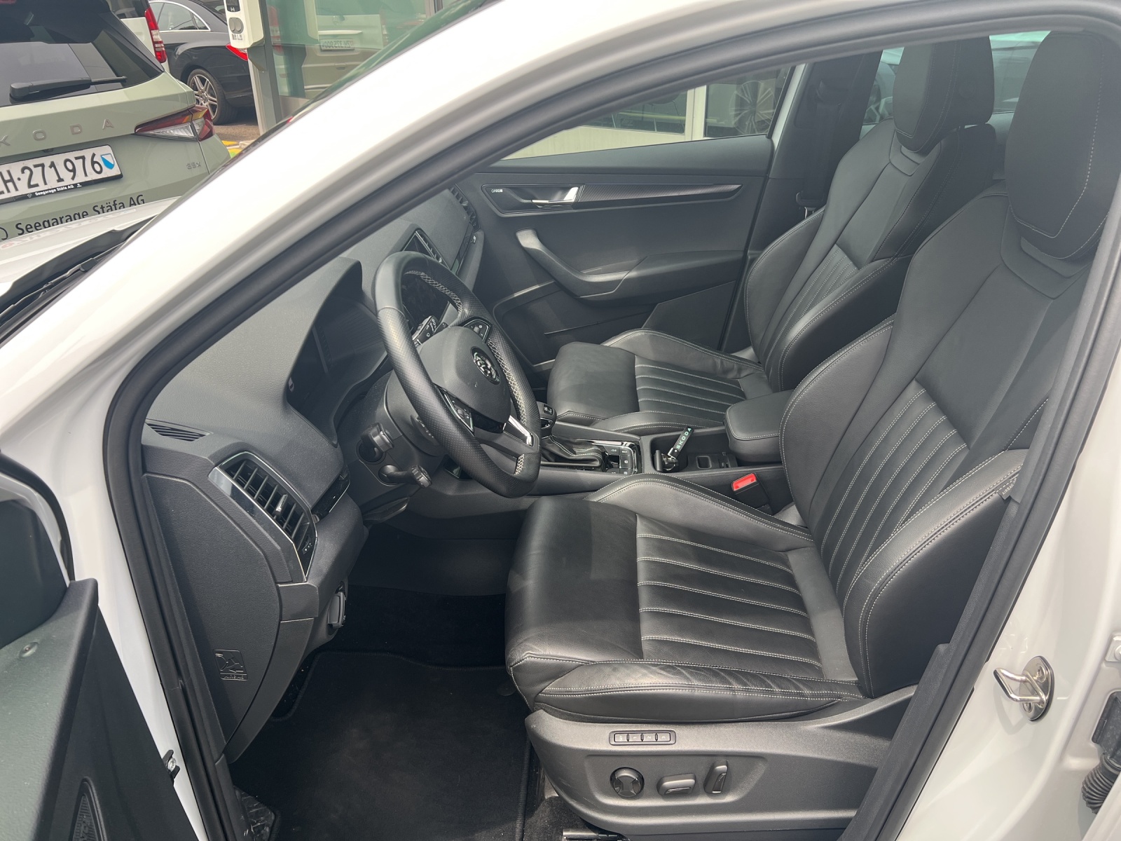 SKODA Karoq 2.0 TSI SportLine 4x4 DSG-image-5