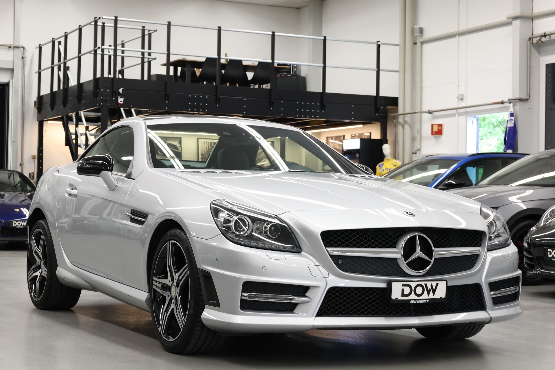 MERCEDES-BENZ SLK 350 Cabriolet-showroom-element-3