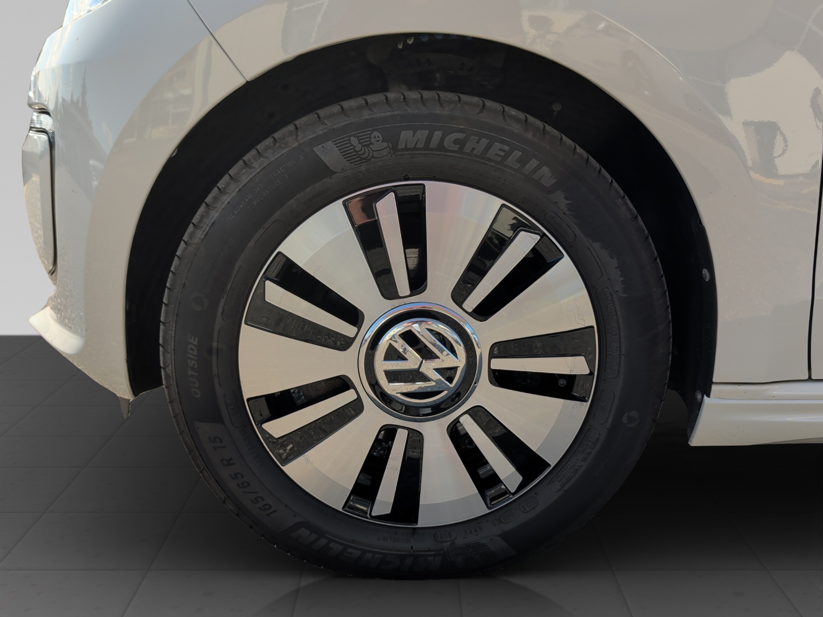 VW e-Up-image-7