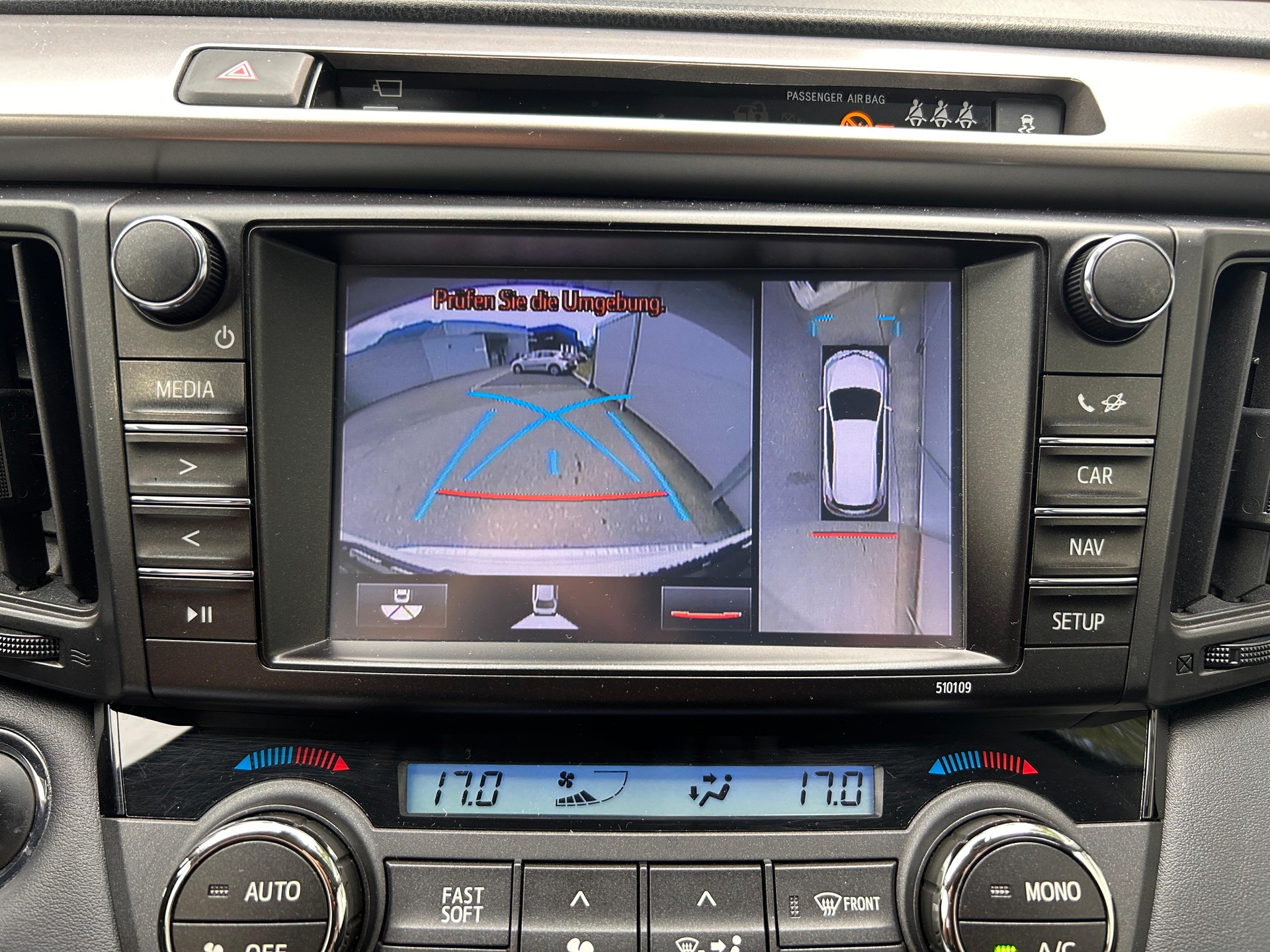 TOYOTA RAV4 2.0i VMa Sol Premium-image-11