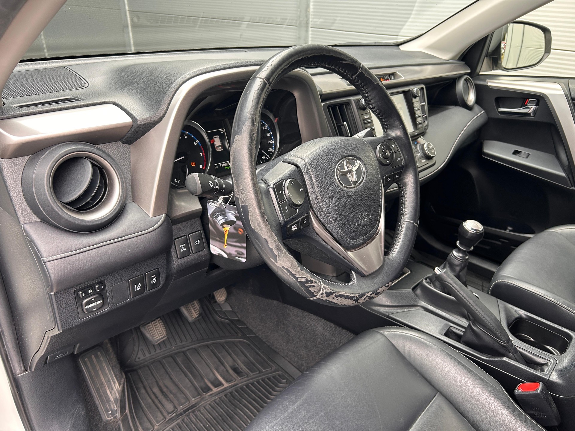 TOYOTA RAV4 2.0i VMa Sol Premium-image-7