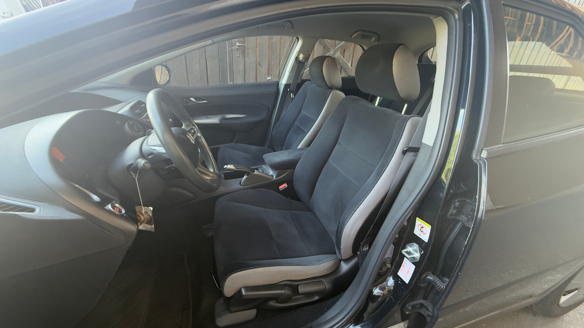 HONDA Civic 1.8i-image-10
