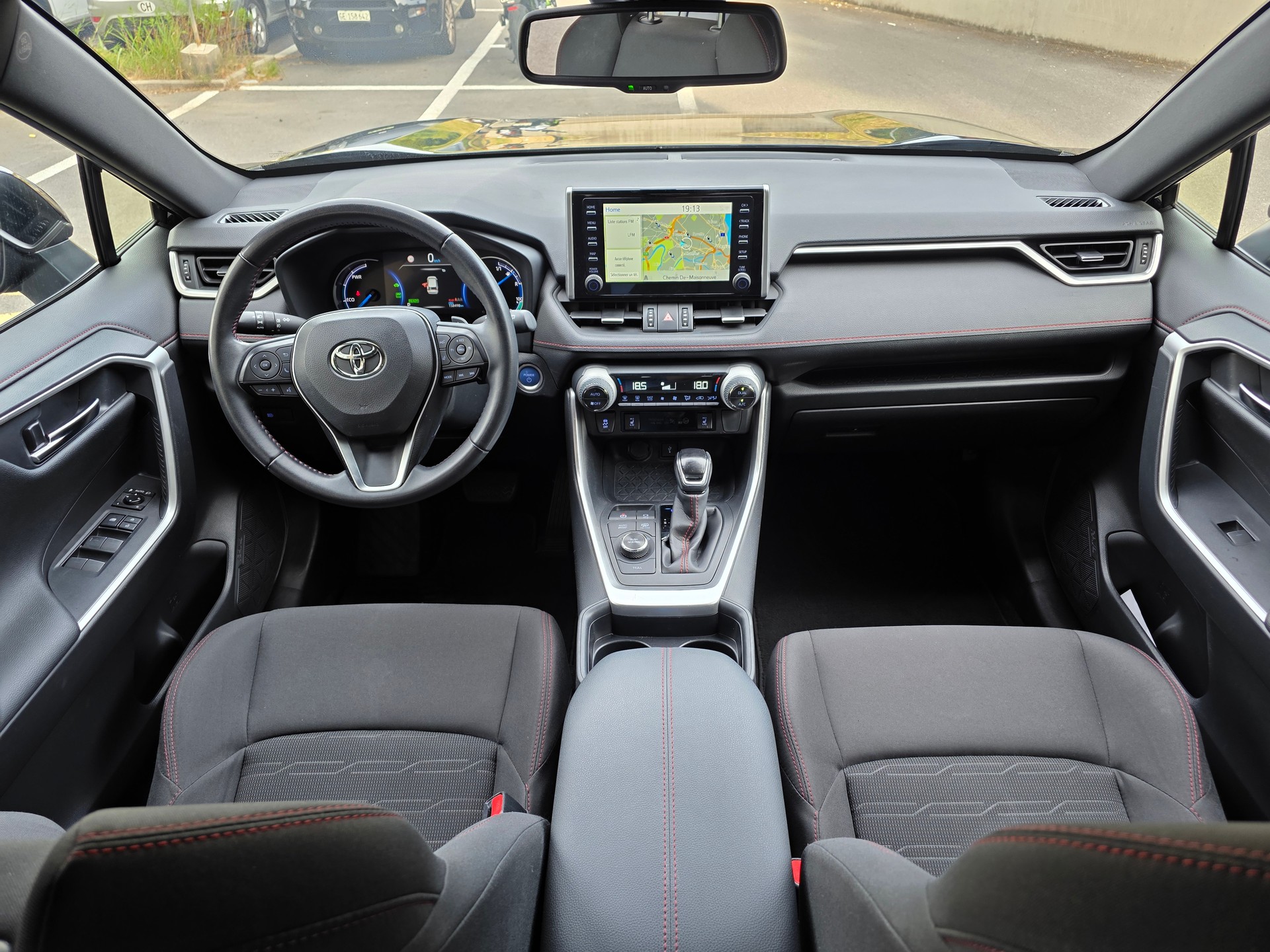 TOYOTA RAV-4 2.5 PHEV Premium e-CVT 4WD-image-8