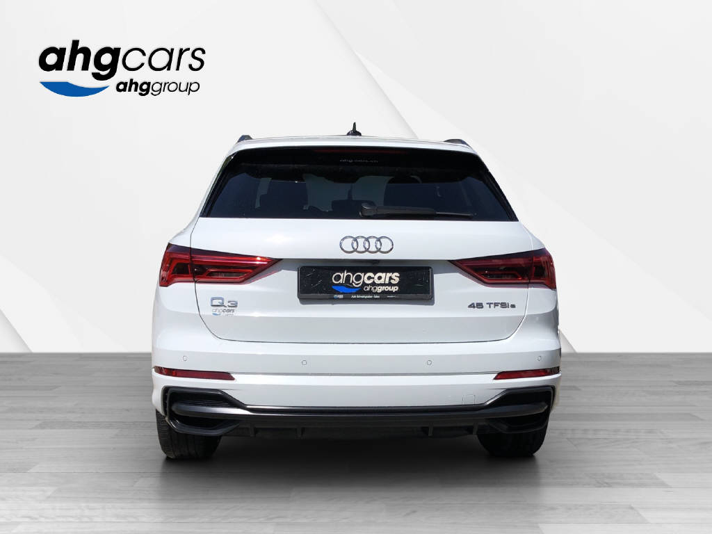 AUDI Q3 1.4 45 TFSI e S line Attraction S-Tronic-showroom-element-3