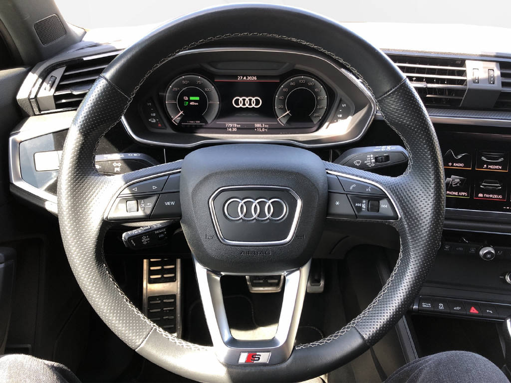 AUDI Q3 1.4 45 TFSI e S line Attraction S-Tronic-image-5