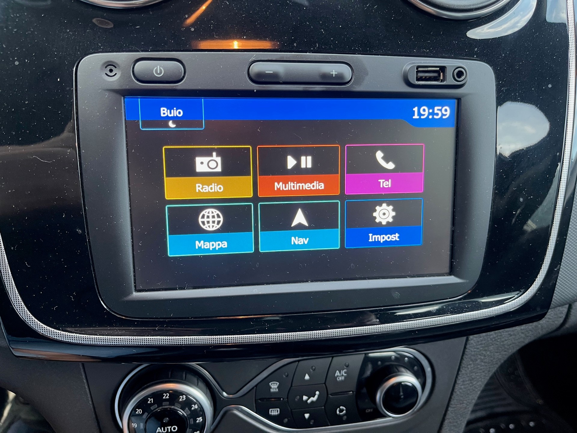 DACIA Logan MCV TCe 90 Stepway-image-10