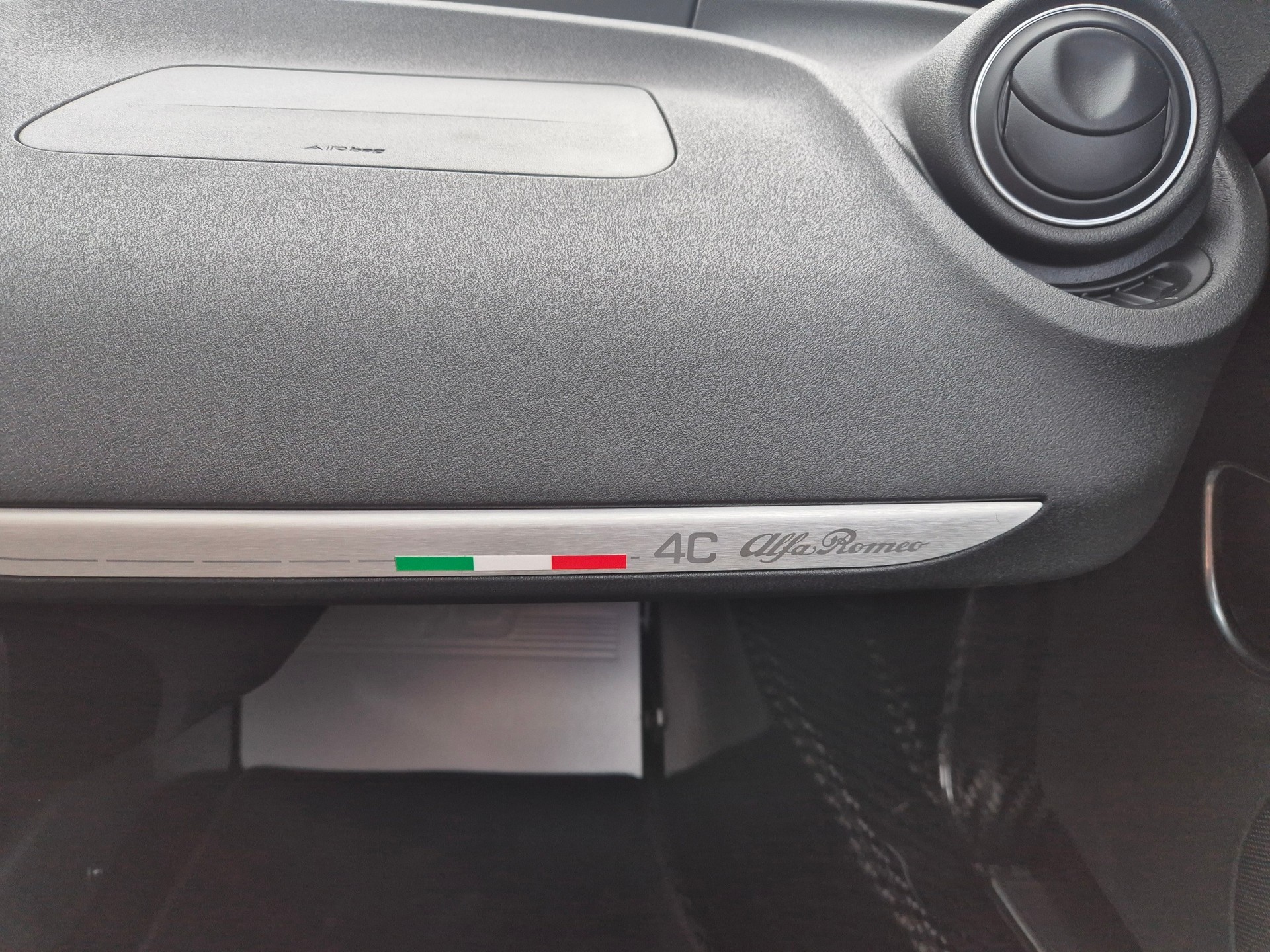 ALFA ROMEO 4C 1750 TBi TCT-image-11