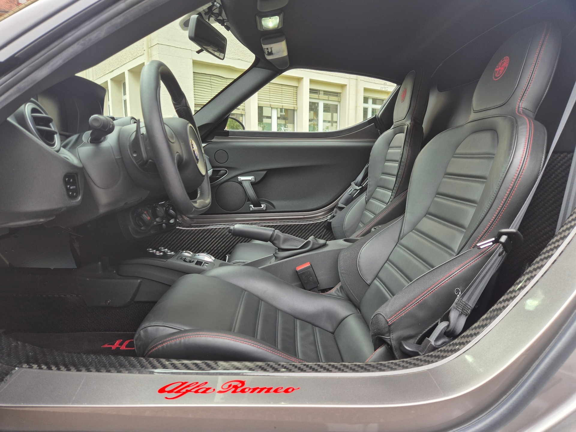 ALFA ROMEO 4C 1750 TBi TCT-image-9