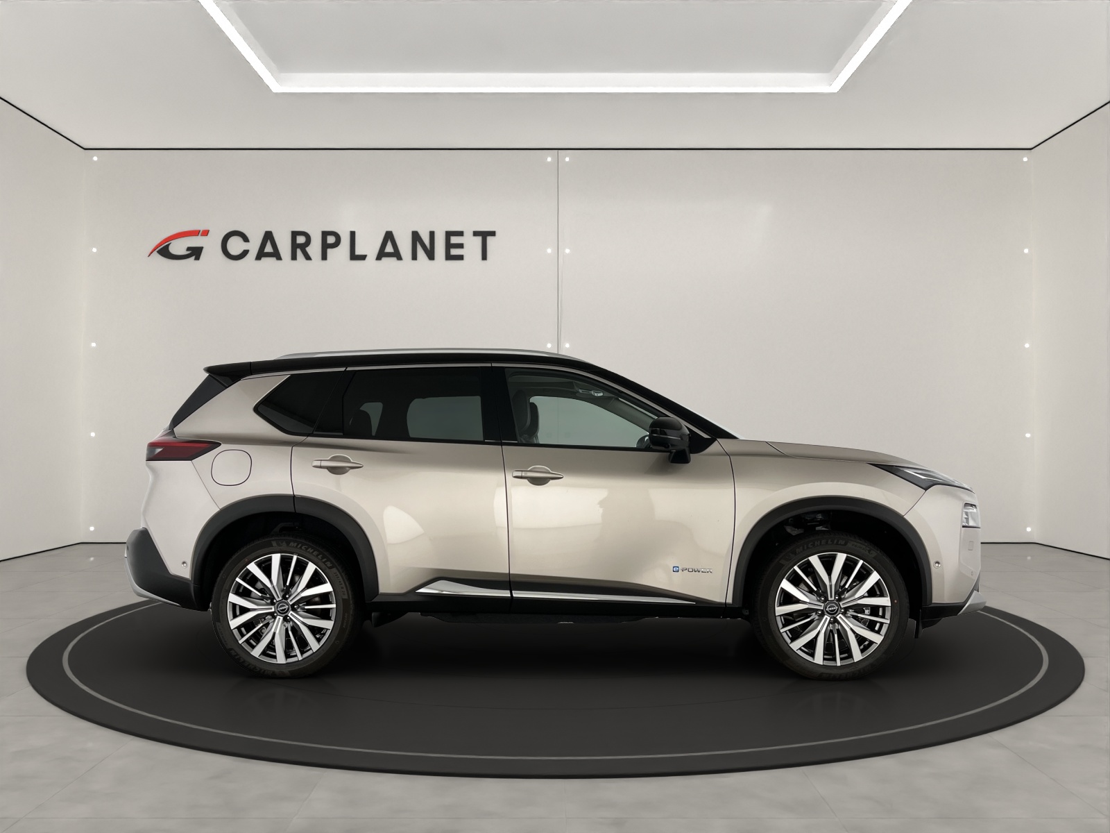 NISSAN X-Trail 1.5 VC-T Tekna+ e-4orce-image-4