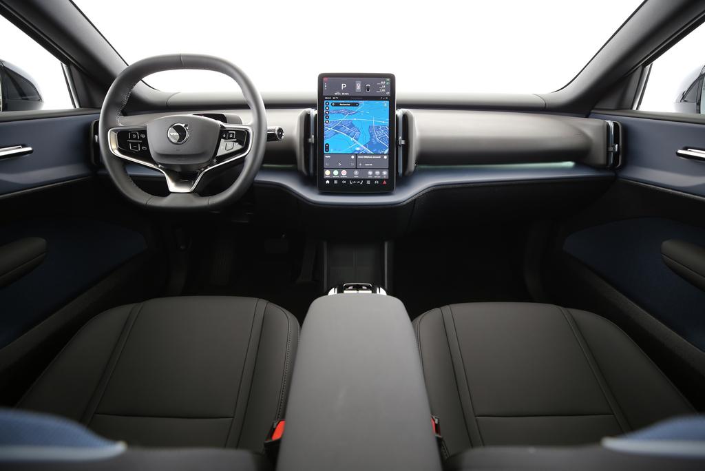 VOLVO EX30 E60 Twin Ultra Performance AWD-image-8