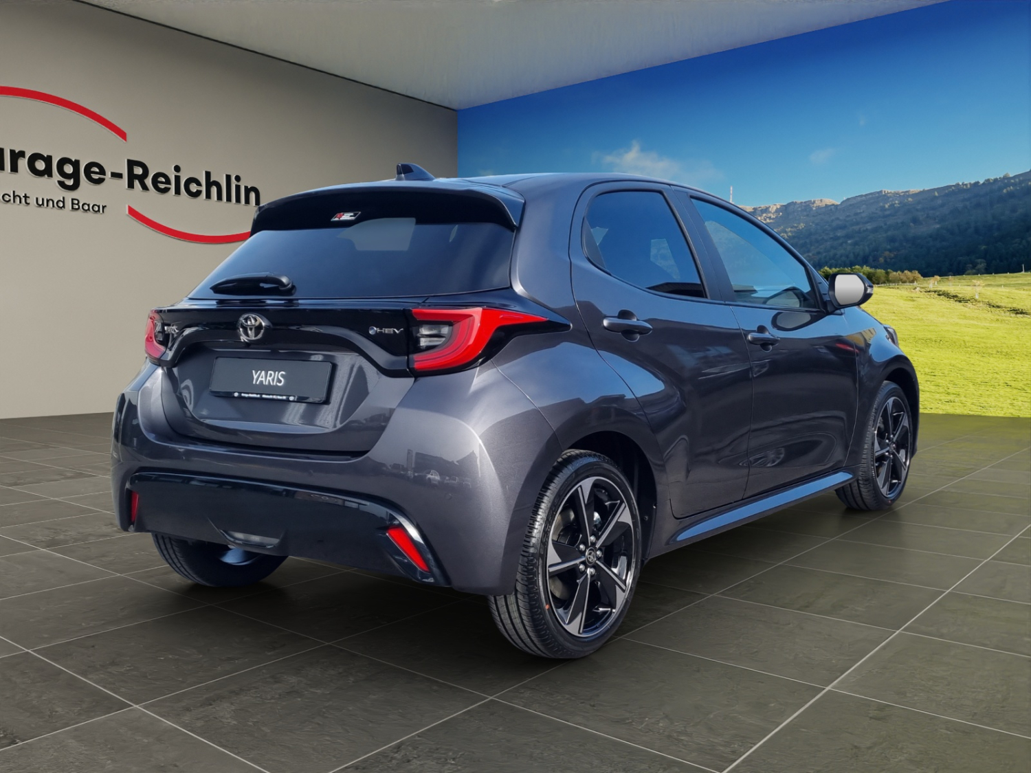 TOYOTA Yaris 1.5 VVT-i HSD Premium-image-4