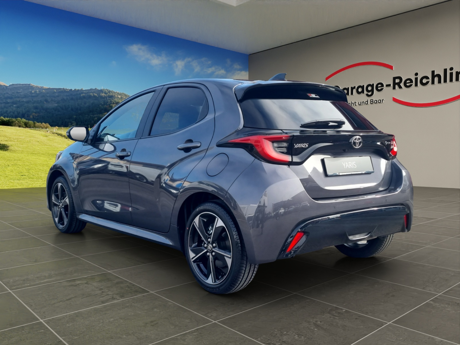 TOYOTA Yaris 1.5 VVT-i HSD Premium-image-2