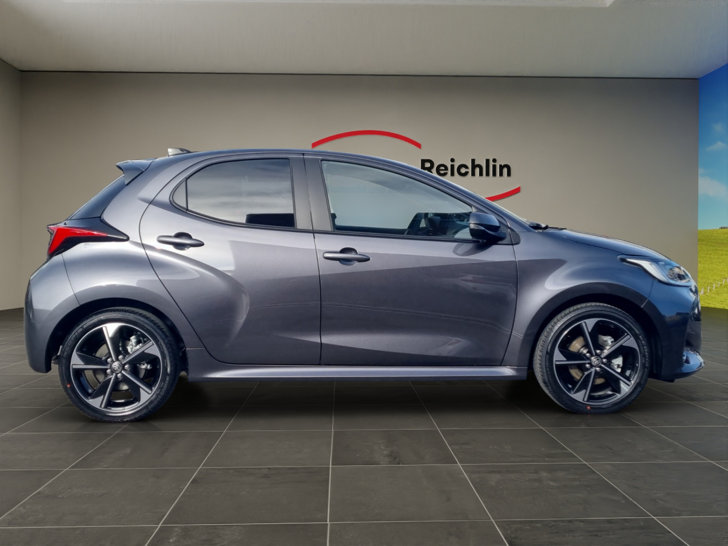 TOYOTA Yaris 1.5 VVT-i HSD Premium-image-5