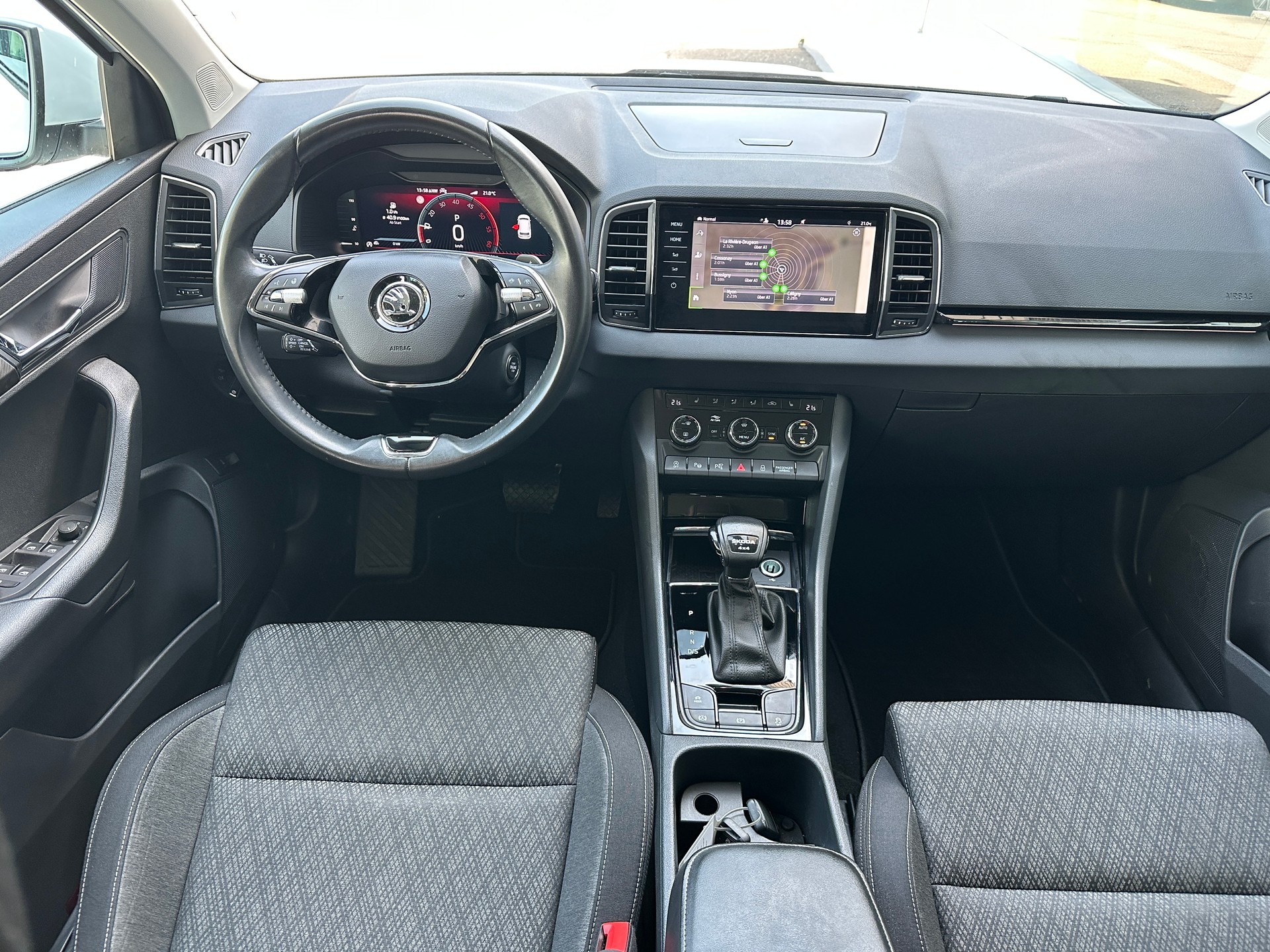 SKODA Karoq 2.0 TDI CR Style 4x4 DSG AHK 2100 KG-image-4