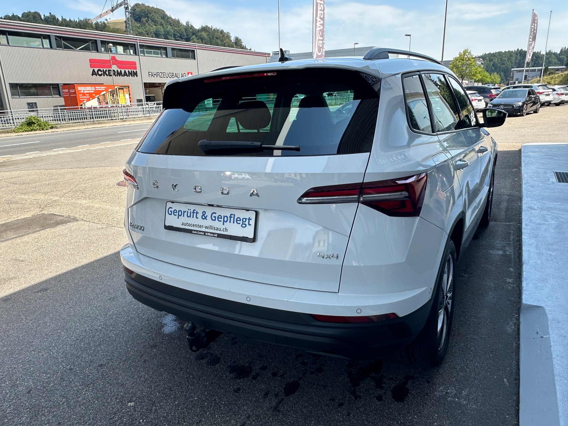SKODA Karoq 2.0 TDI CR Style 4x4 DSG AHK 2100 KG-image-9