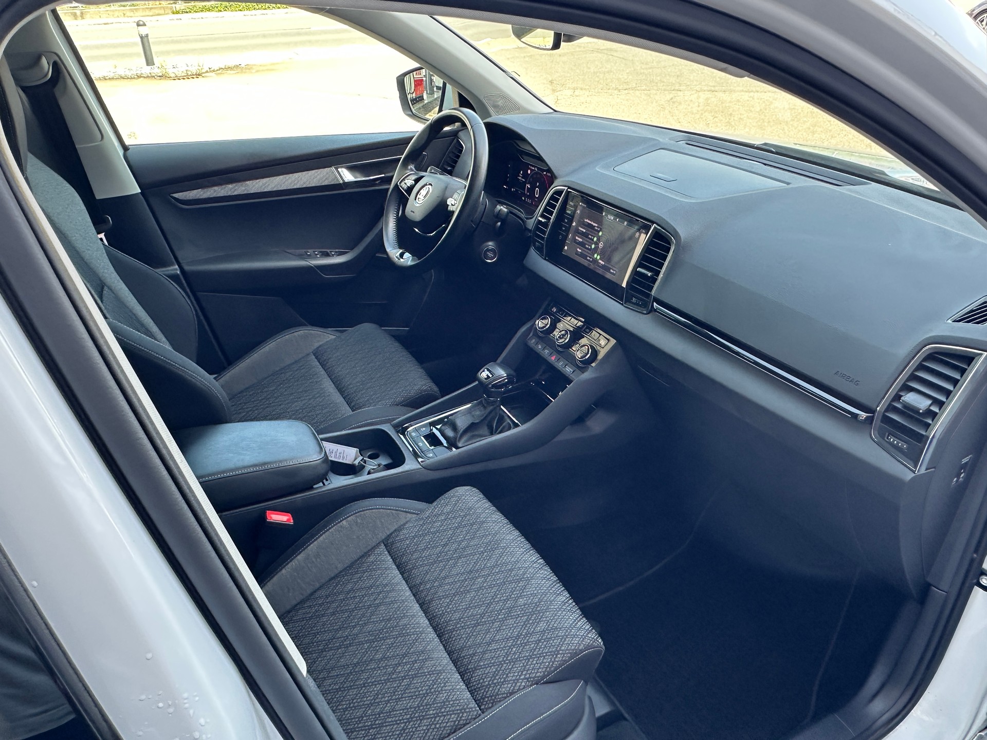 SKODA Karoq 2.0 TDI CR Style 4x4 DSG AHK 2100 KG-image-14