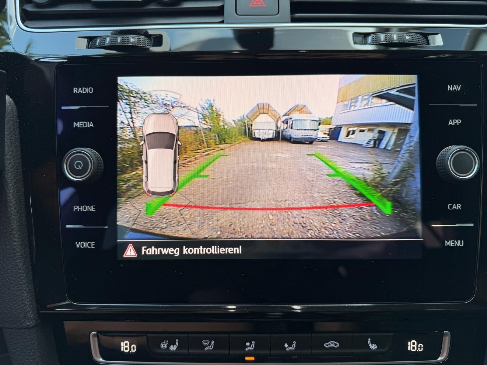 VW Golf 1.5 TSI EVO Comfortline DSG-image-10