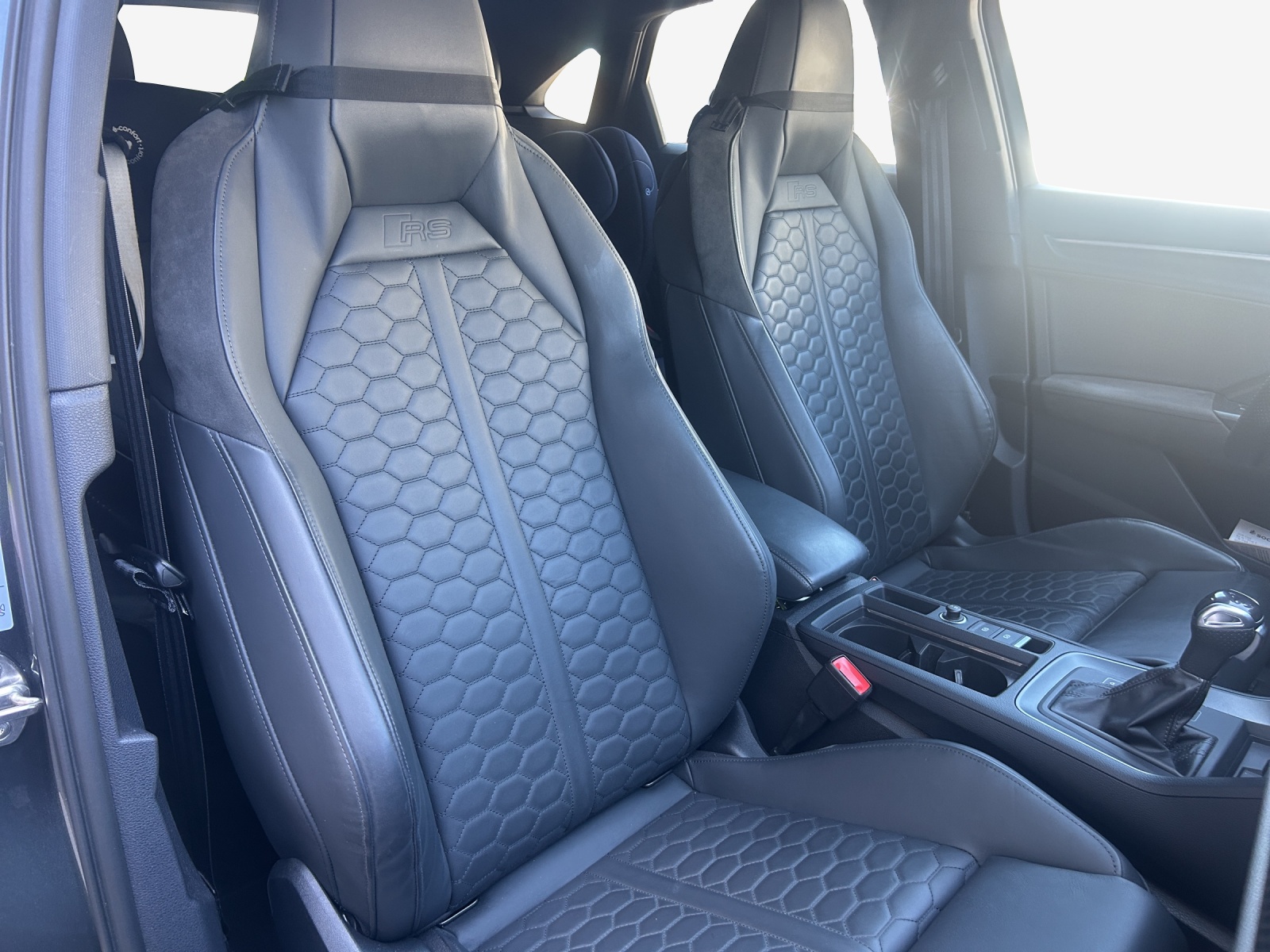 AUDI 2.5 TFSI quattro S-Tronic-image-4