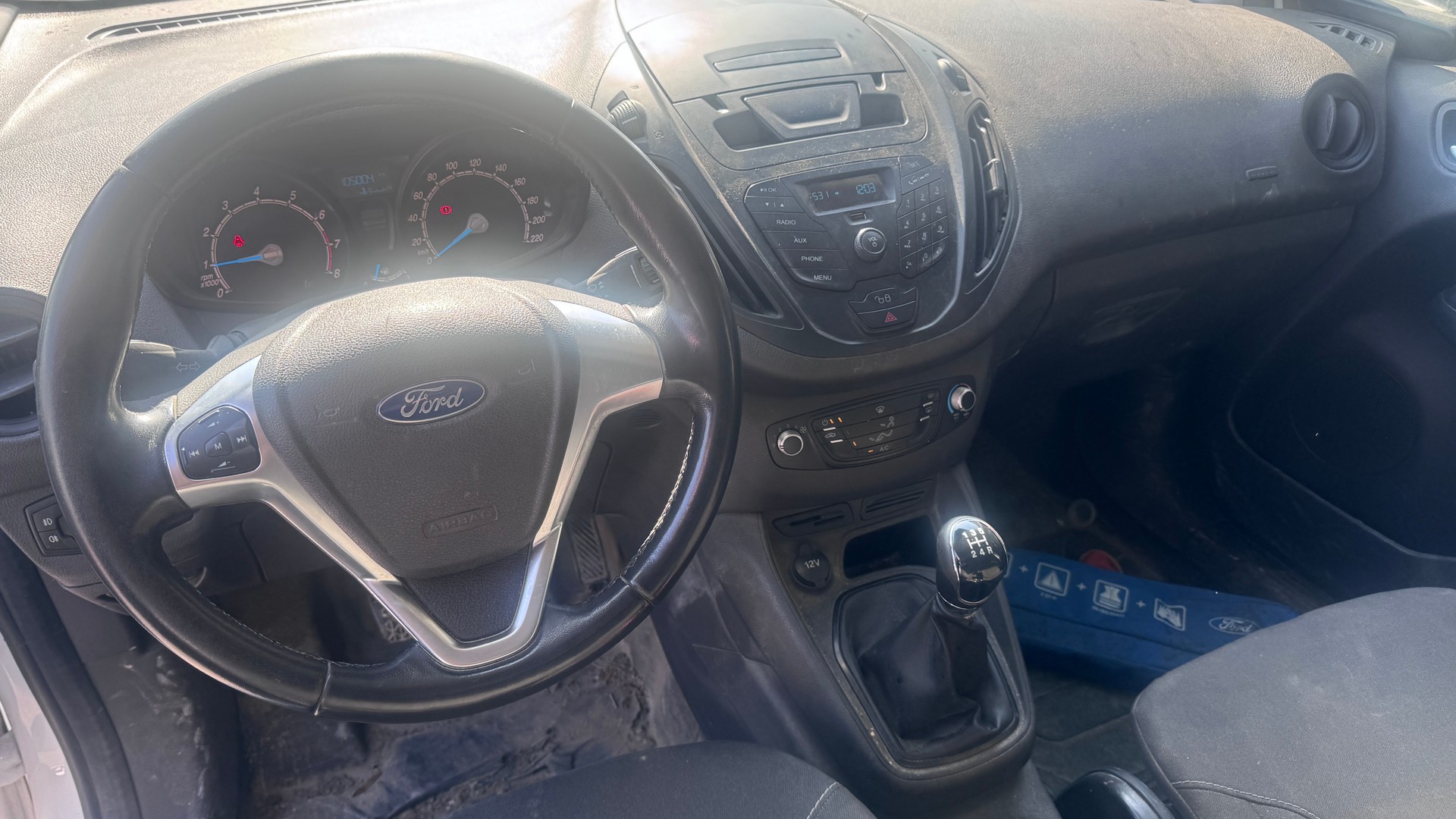 FORD Transit Courier Van 1.0 EcoBoost Ambiente-image-6