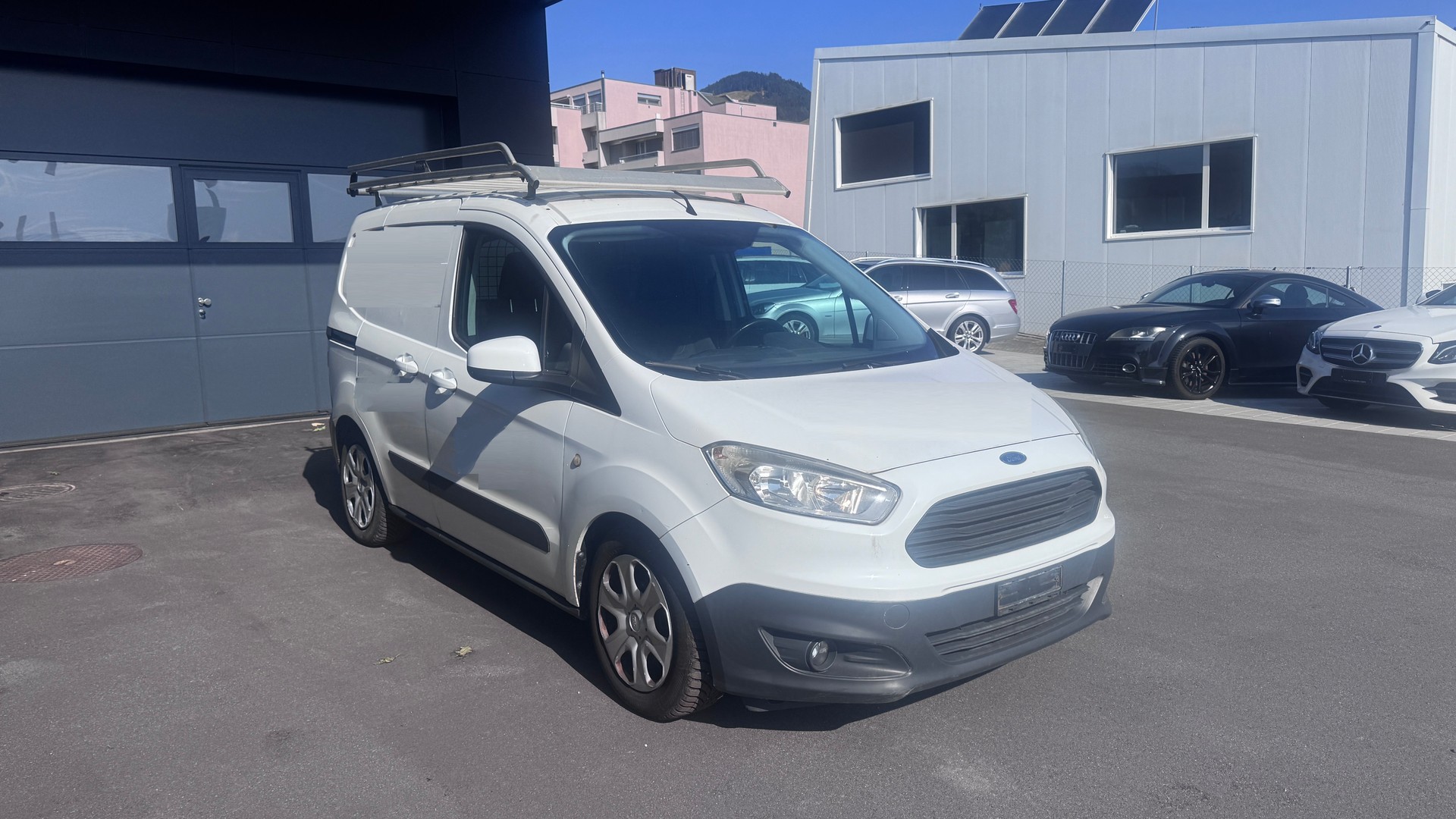 FORD Transit Courier Van 1.0 EcoBoost Ambiente-image-1