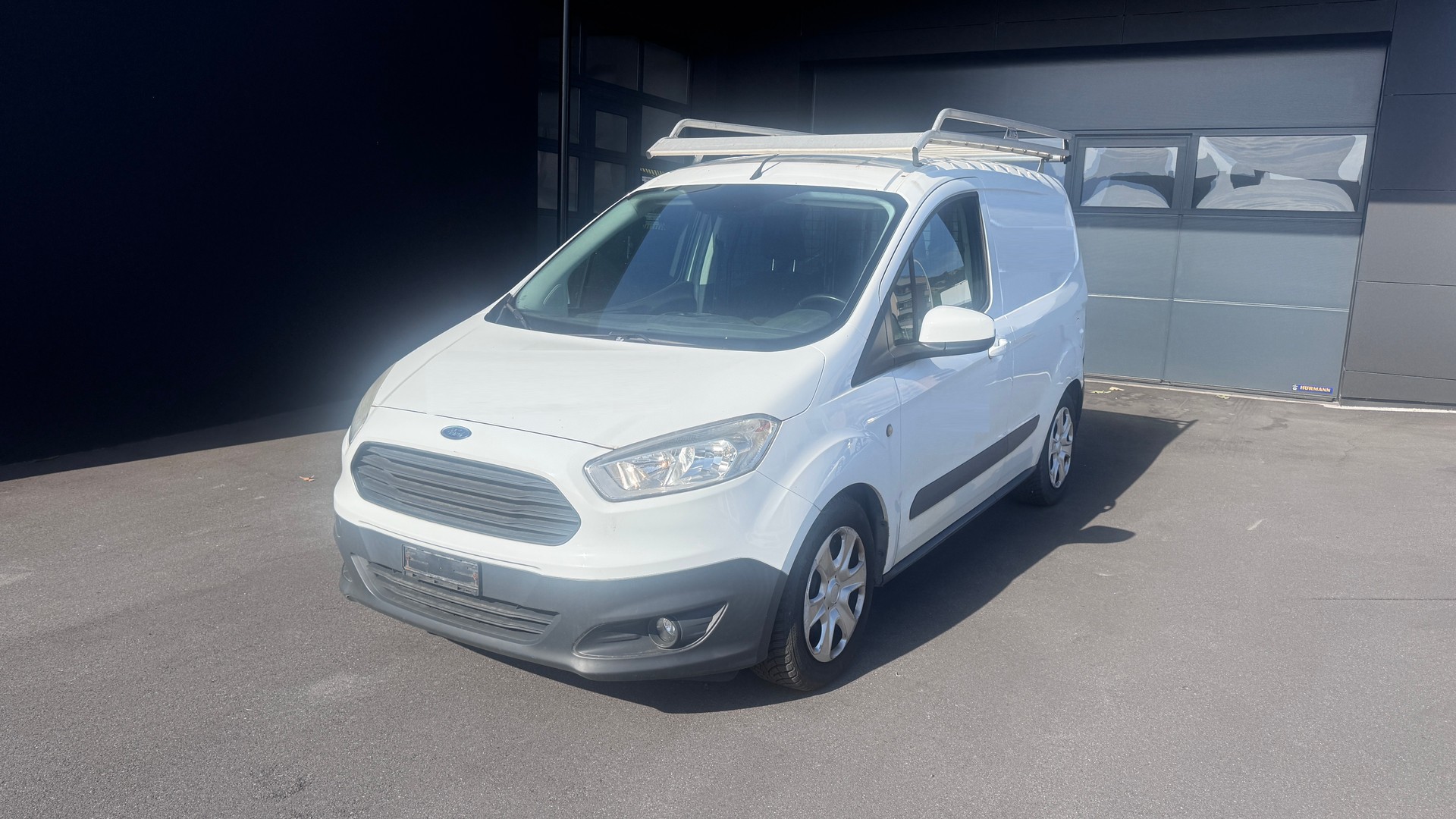 FORD Transit Courier Van 1.0 EcoBoost Ambiente-image-0