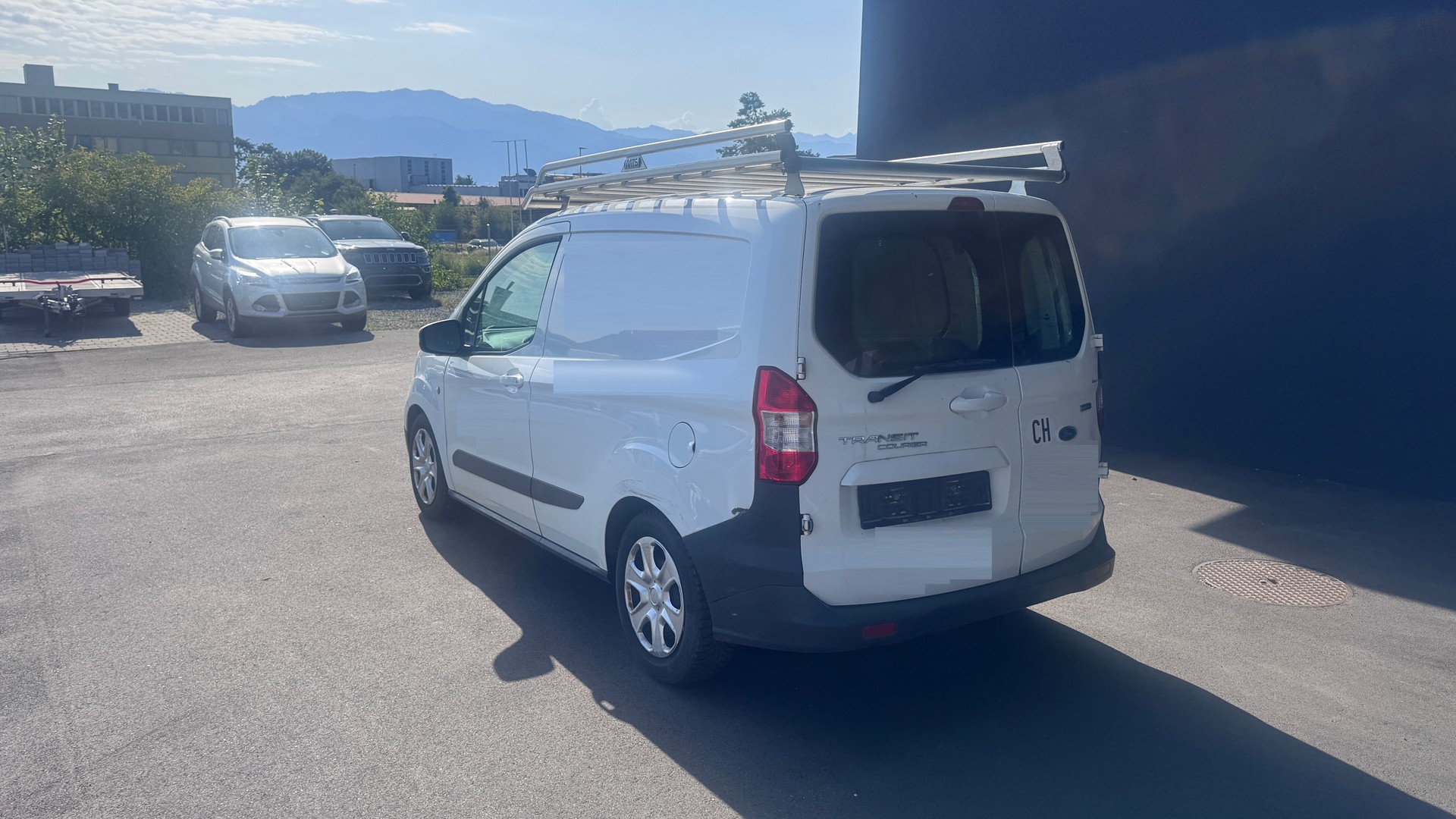 FORD Transit Courier Van 1.0 EcoBoost Ambiente-image-3