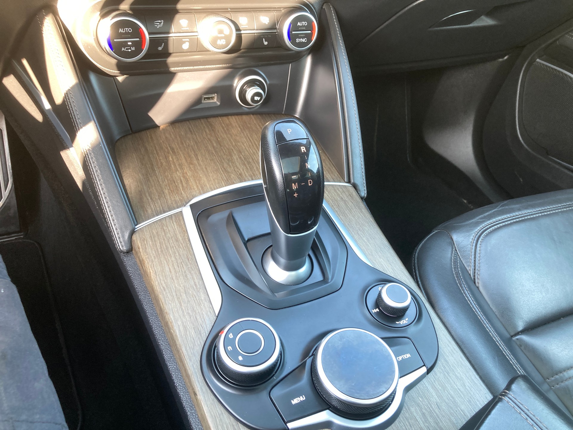 ALFA ROMEO Stelvio 2.2 JTDM Executive Q4 Automatic-image-14