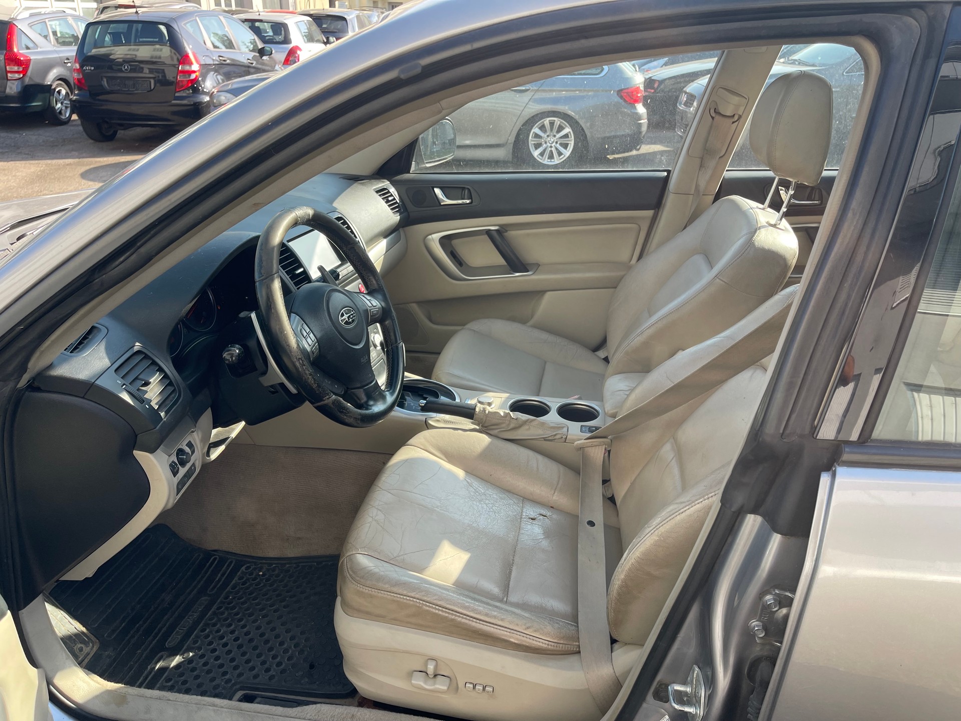 SUBARU Outback 3.0R AWD Exec. Automatic-image-7