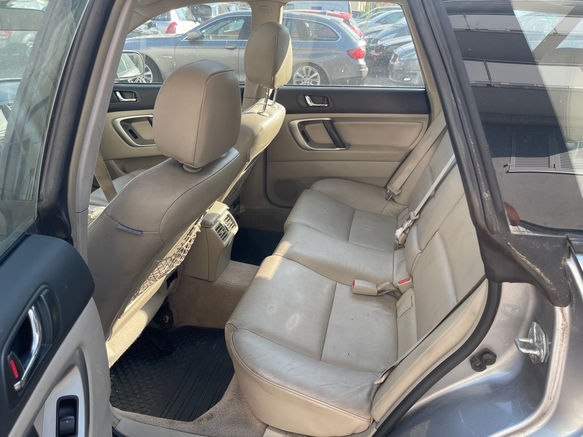 SUBARU Outback 3.0R AWD Exec. Automatic-image-8