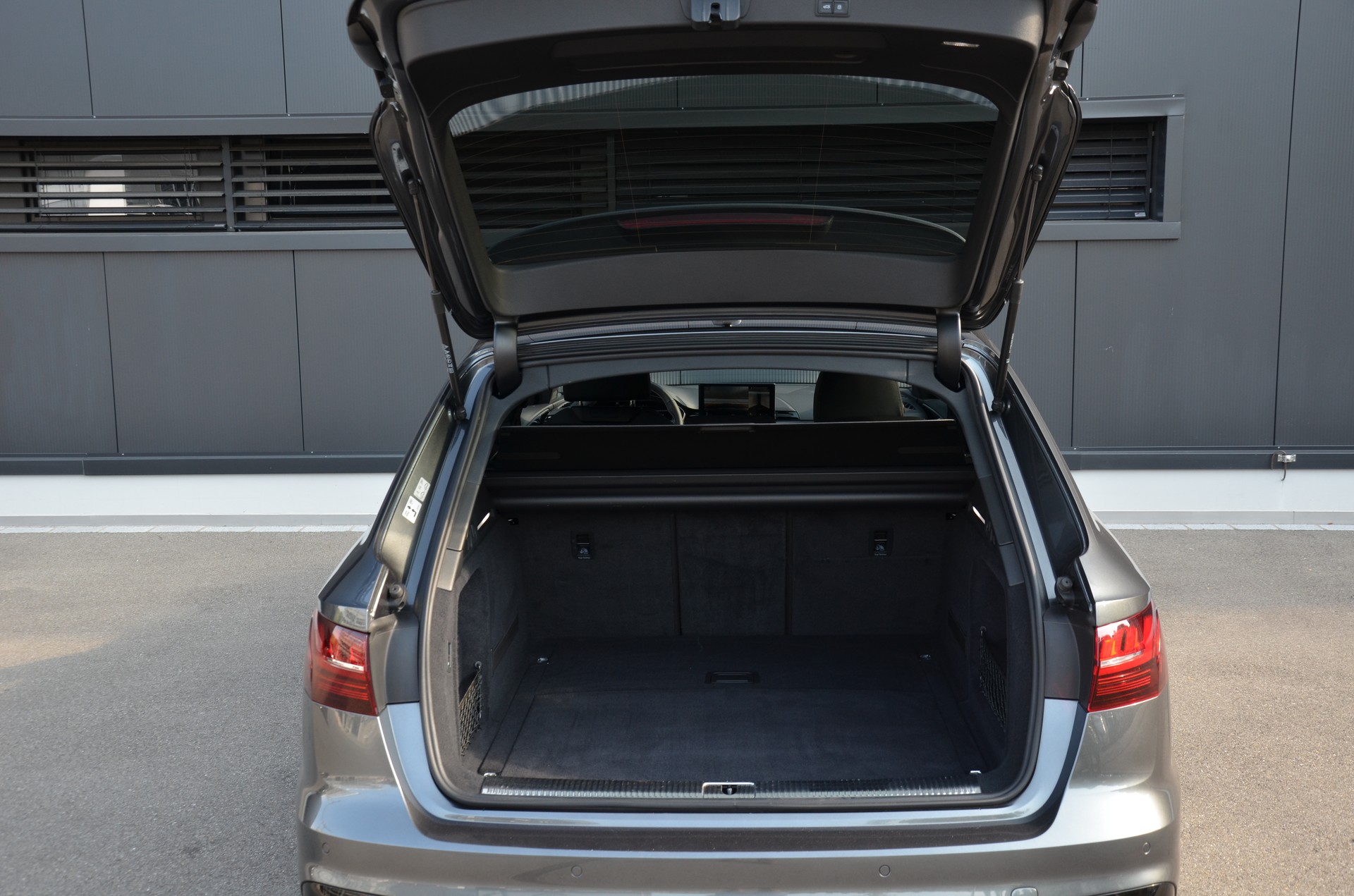 AUDI S4 Avant 3.0 TDI quattro tiptronic-image-8