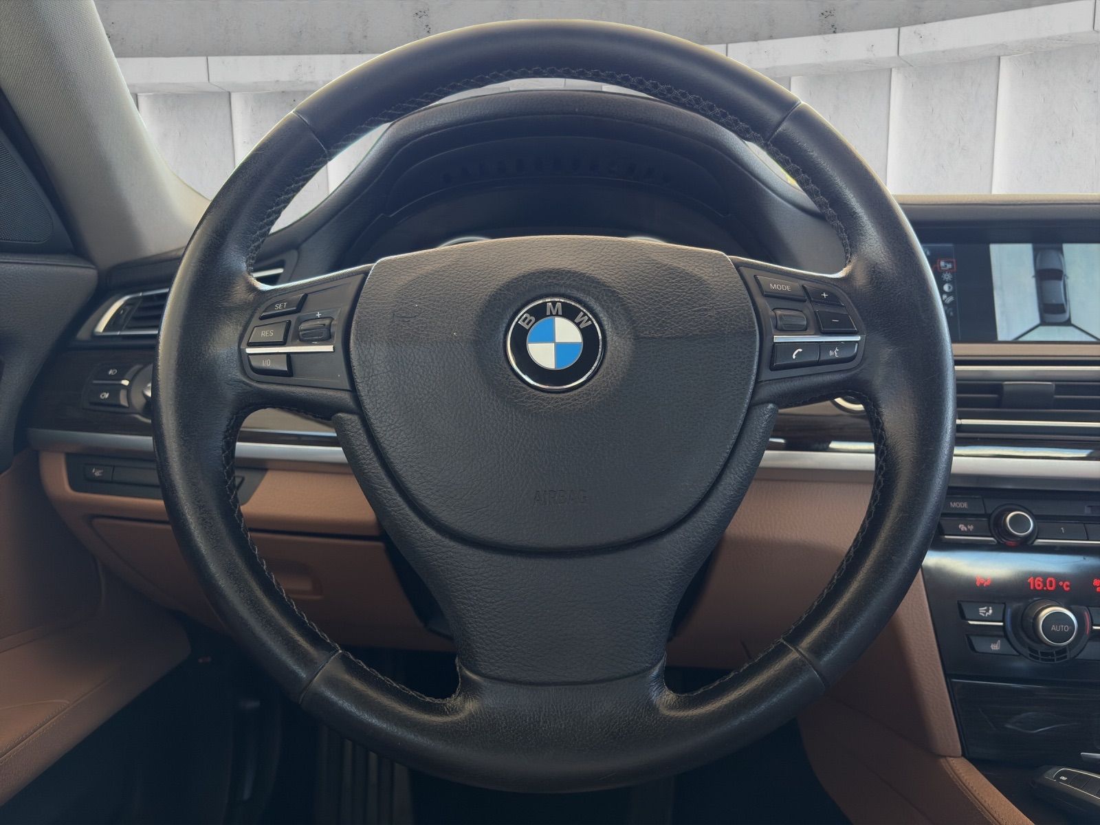 BMW 740 d xDrive-image-10