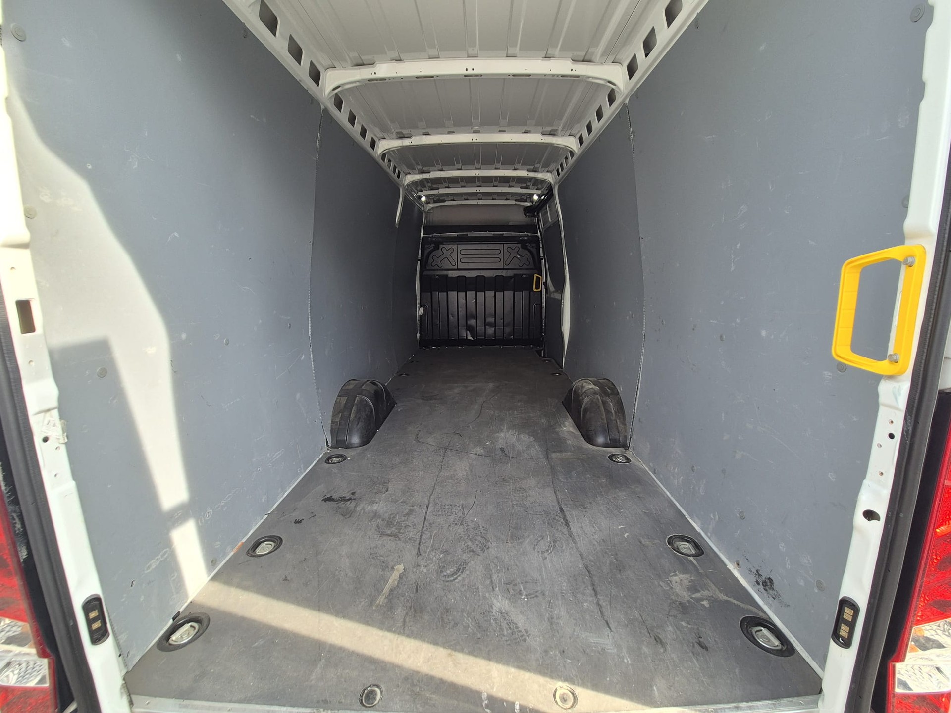 IVECO 35 S 16 A8 V-image-8