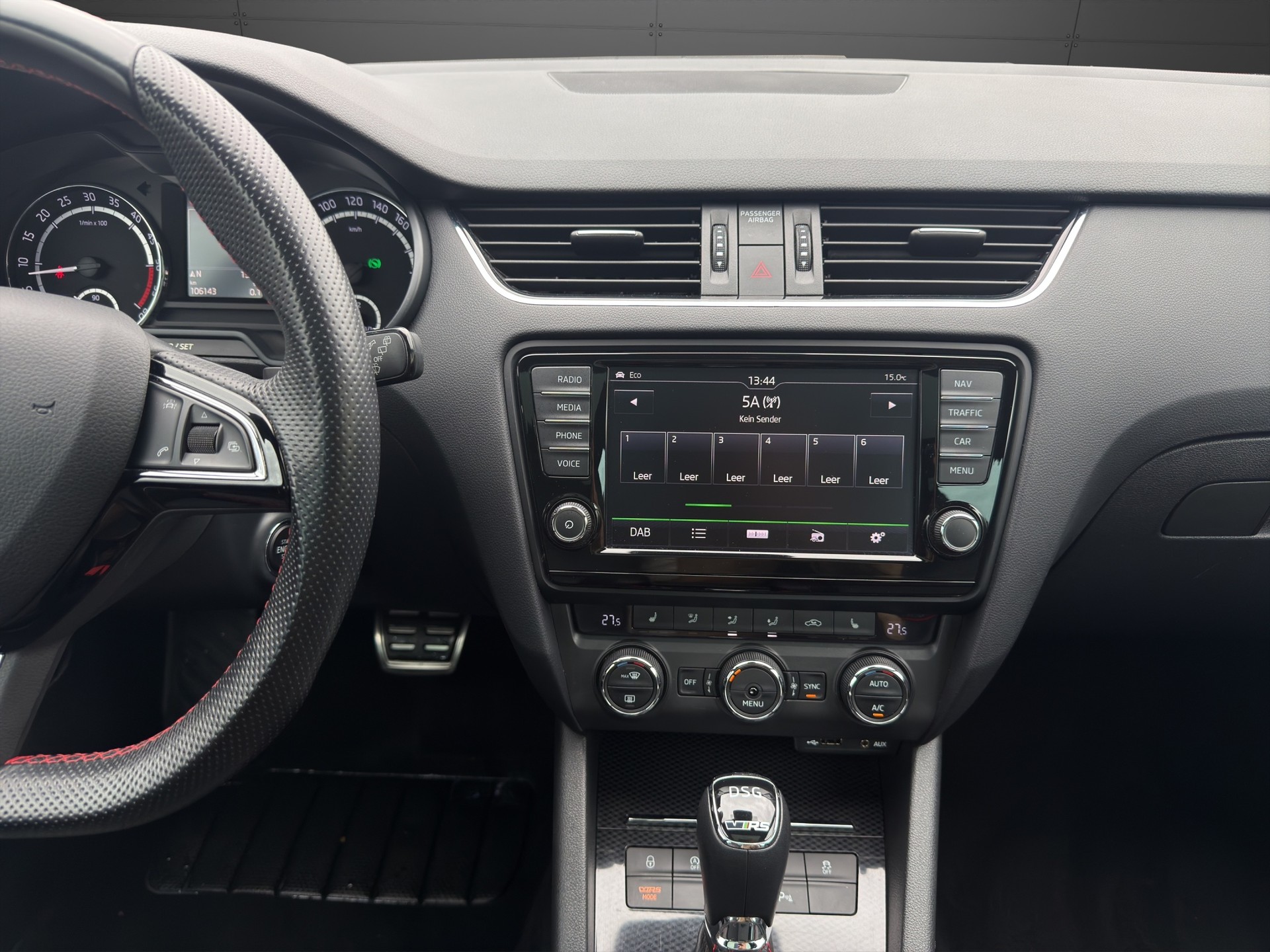 SKODA Octavia Combi 2.0 TDI RS 4x4 DSG-image-12