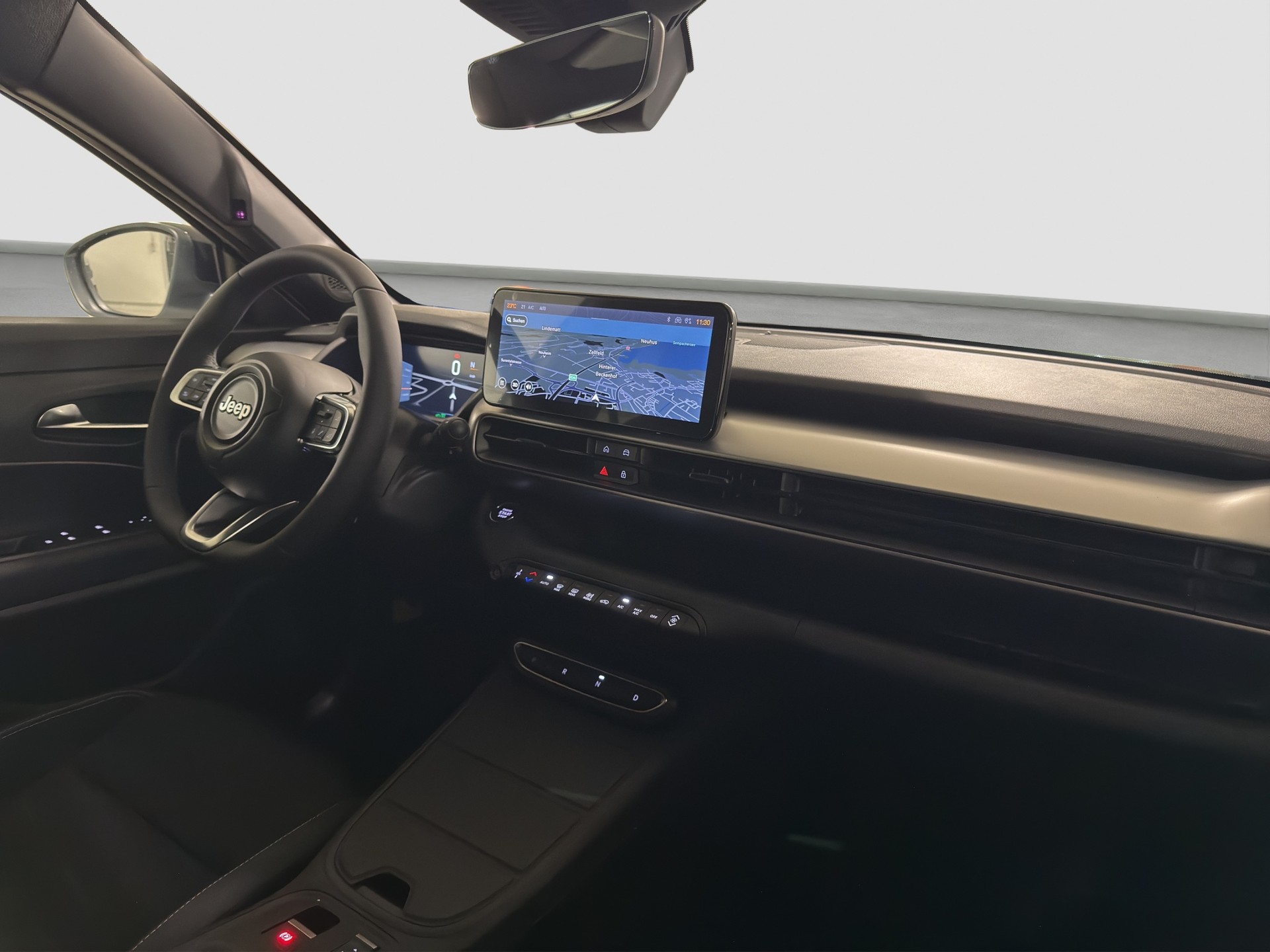 JEEP Avenger 1.2 MHEV Black Edition-image-13