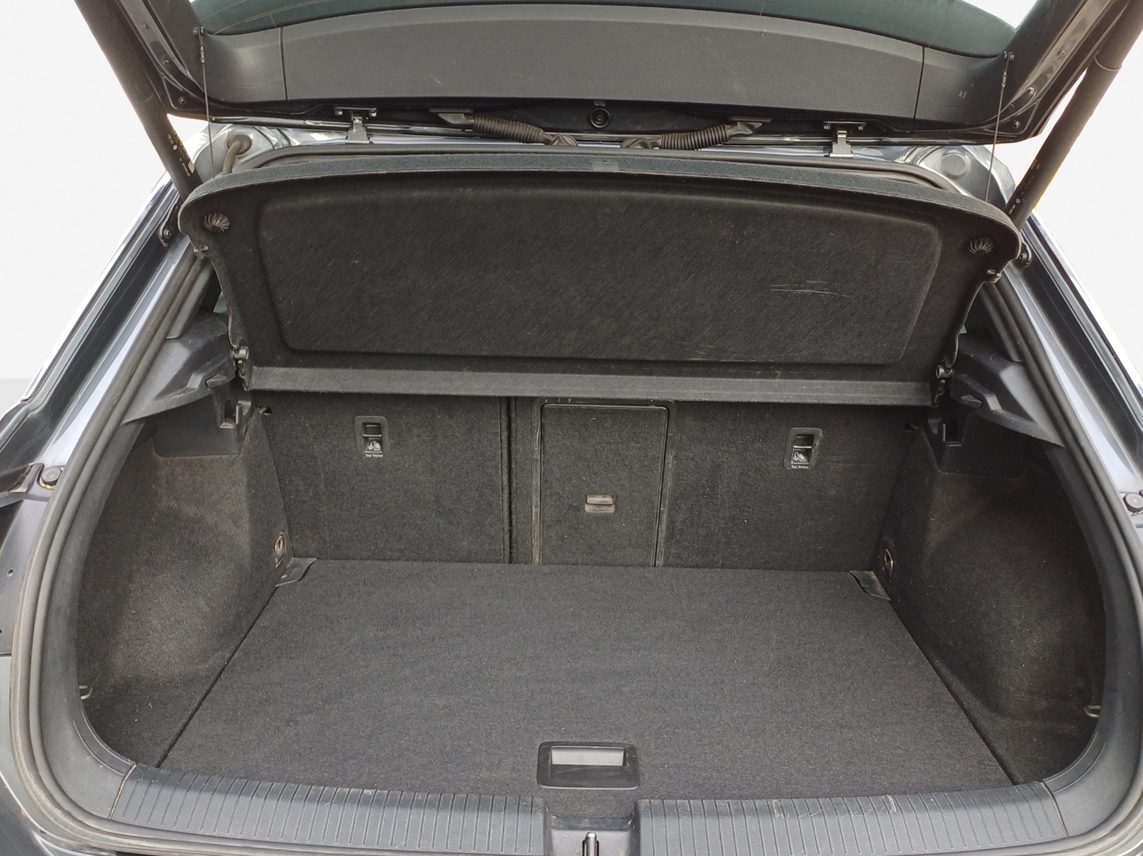 VW T-Roc 2.0 TSI R DSG 4Motion-image-12